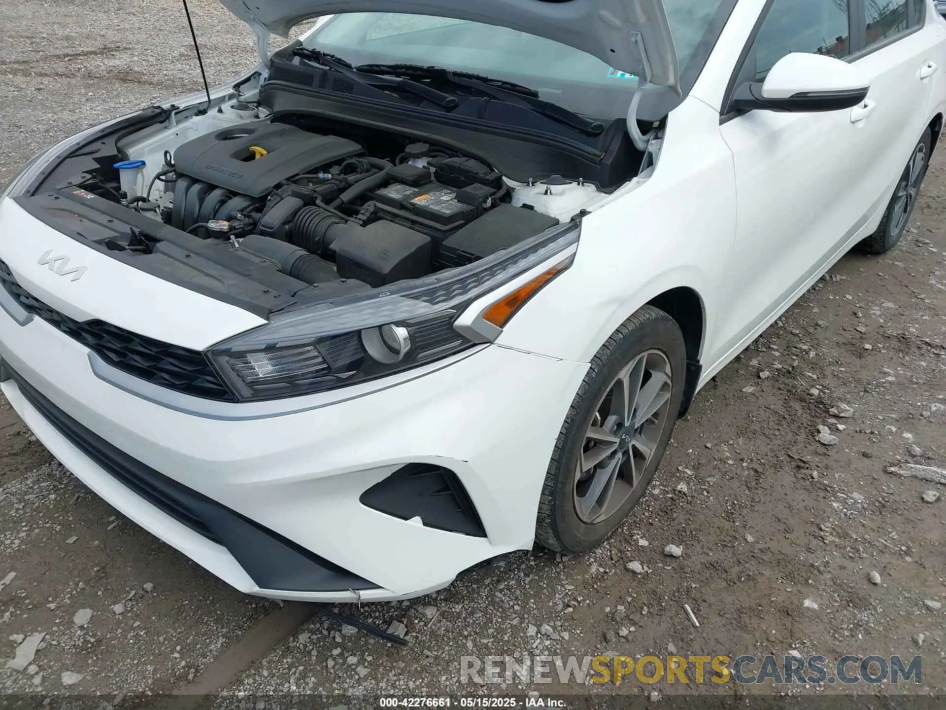6 fotografías del automóvil dañado 3KPF24AD5PE590582 KIA FORTE 2023