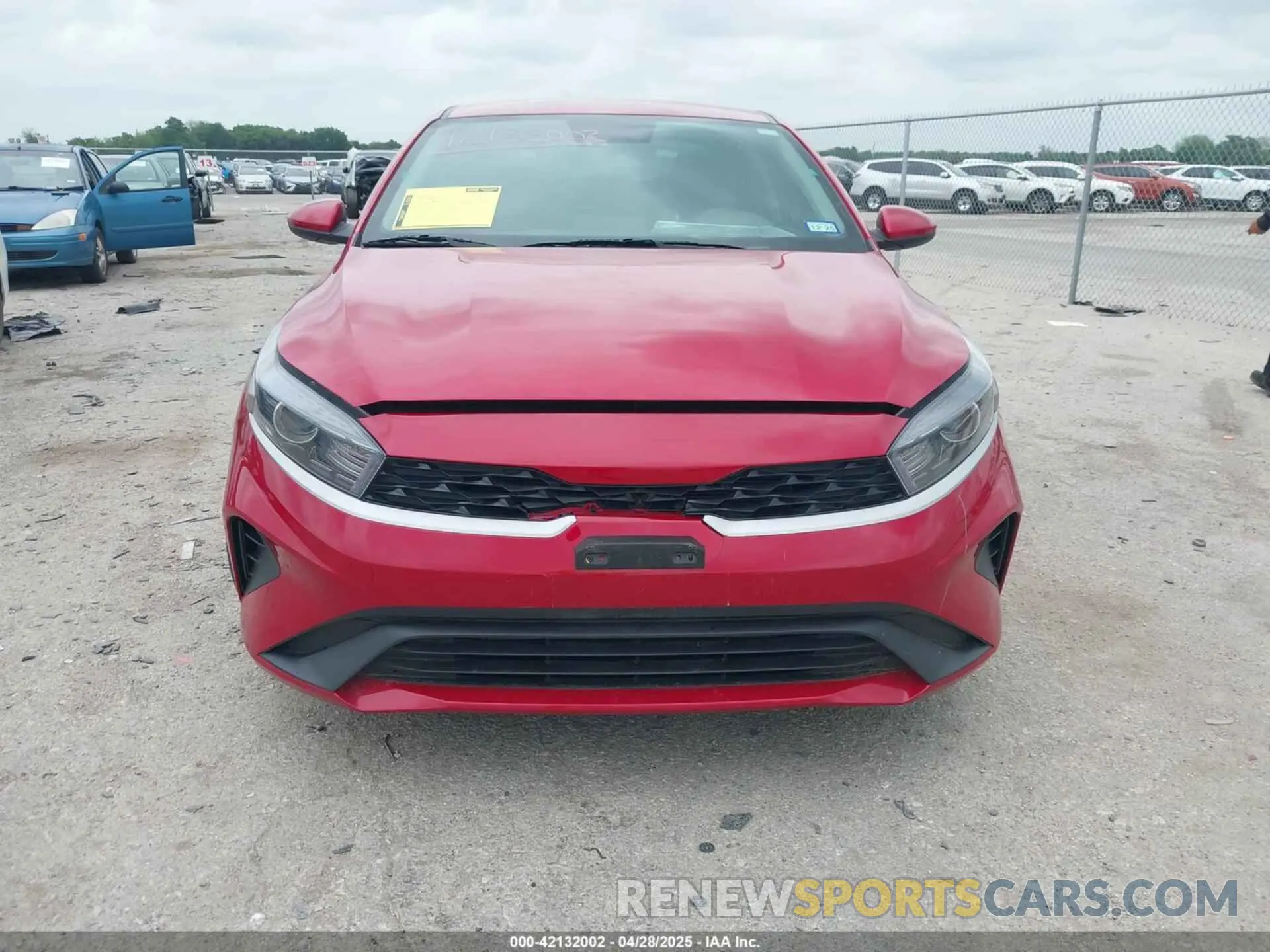 12 fotografías del automóvil dañado 3KPF24AD5PE682212 KIA FORTE 2023