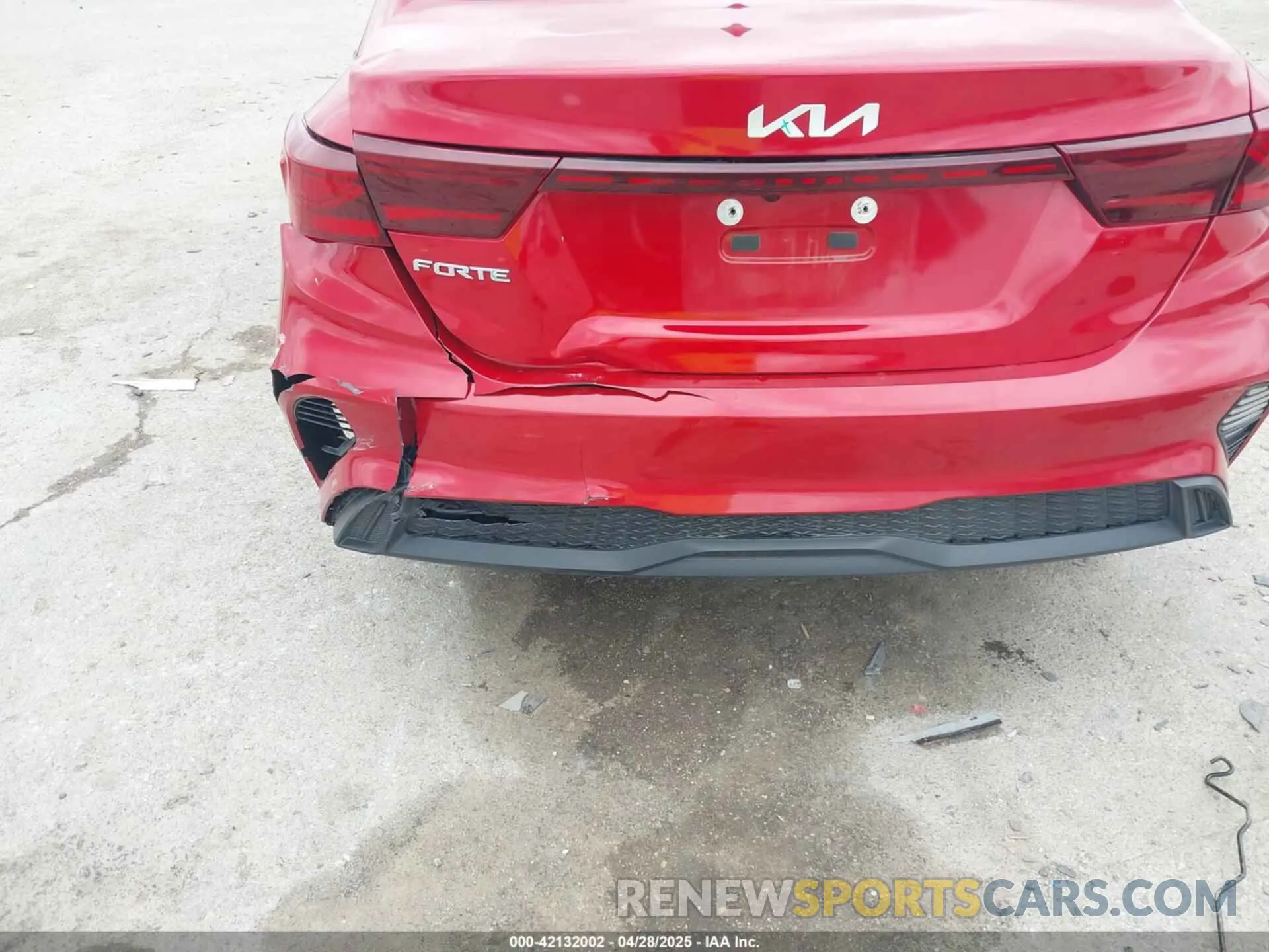 6 fotografías del automóvil dañado 3KPF24AD5PE682212 KIA FORTE 2023