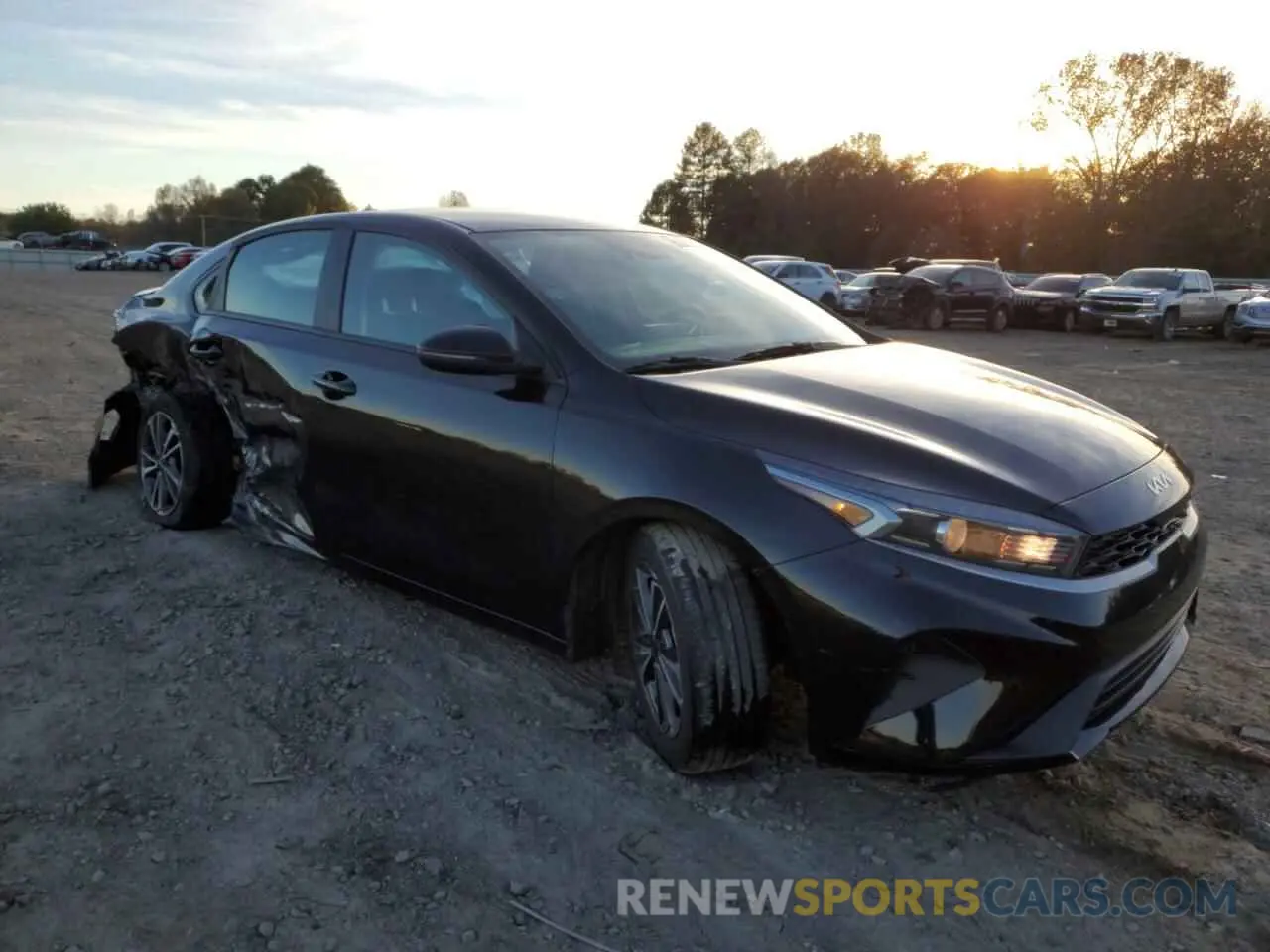 4 fotografías del automóvil dañado 3KPF24AD5PE686647 KIA FORTE 2023
