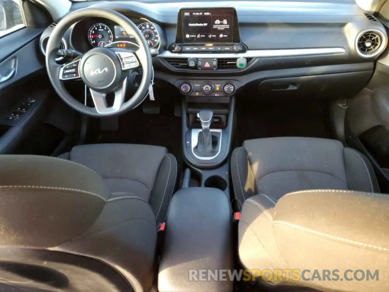 8 fotografías del automóvil dañado 3KPF24AD5PE686647 KIA FORTE 2023