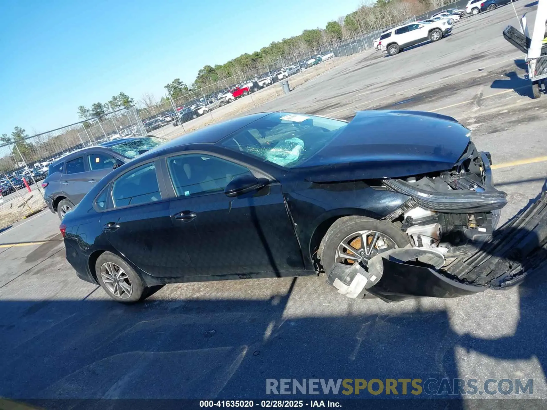 13 fotografías del automóvil dañado 3KPF24AD5PE689578 KIA FORTE 2023