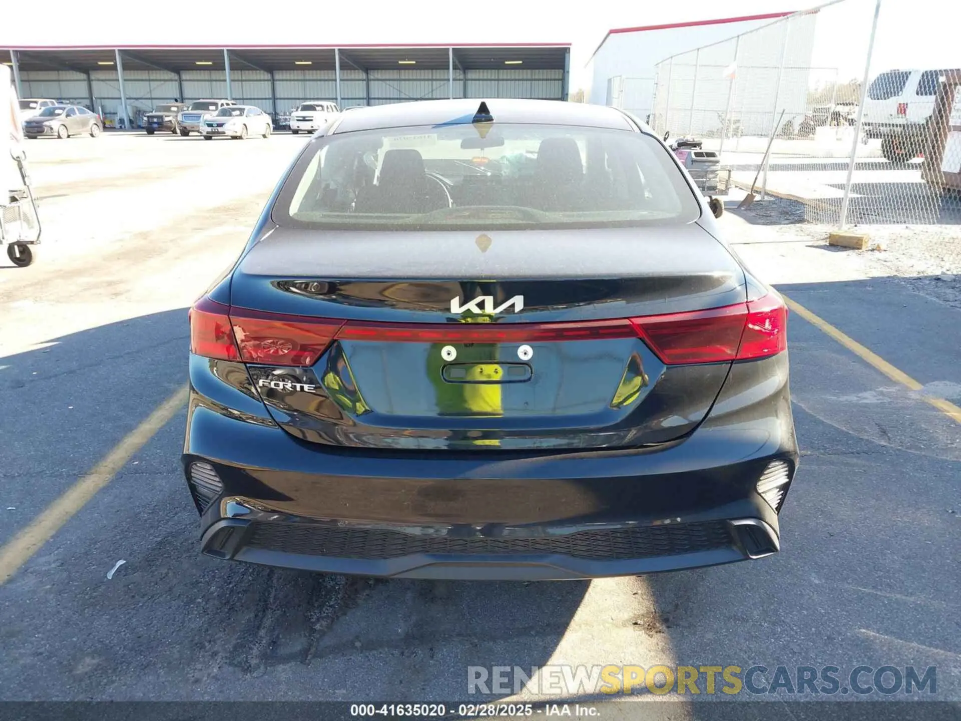 16 fotografías del automóvil dañado 3KPF24AD5PE689578 KIA FORTE 2023