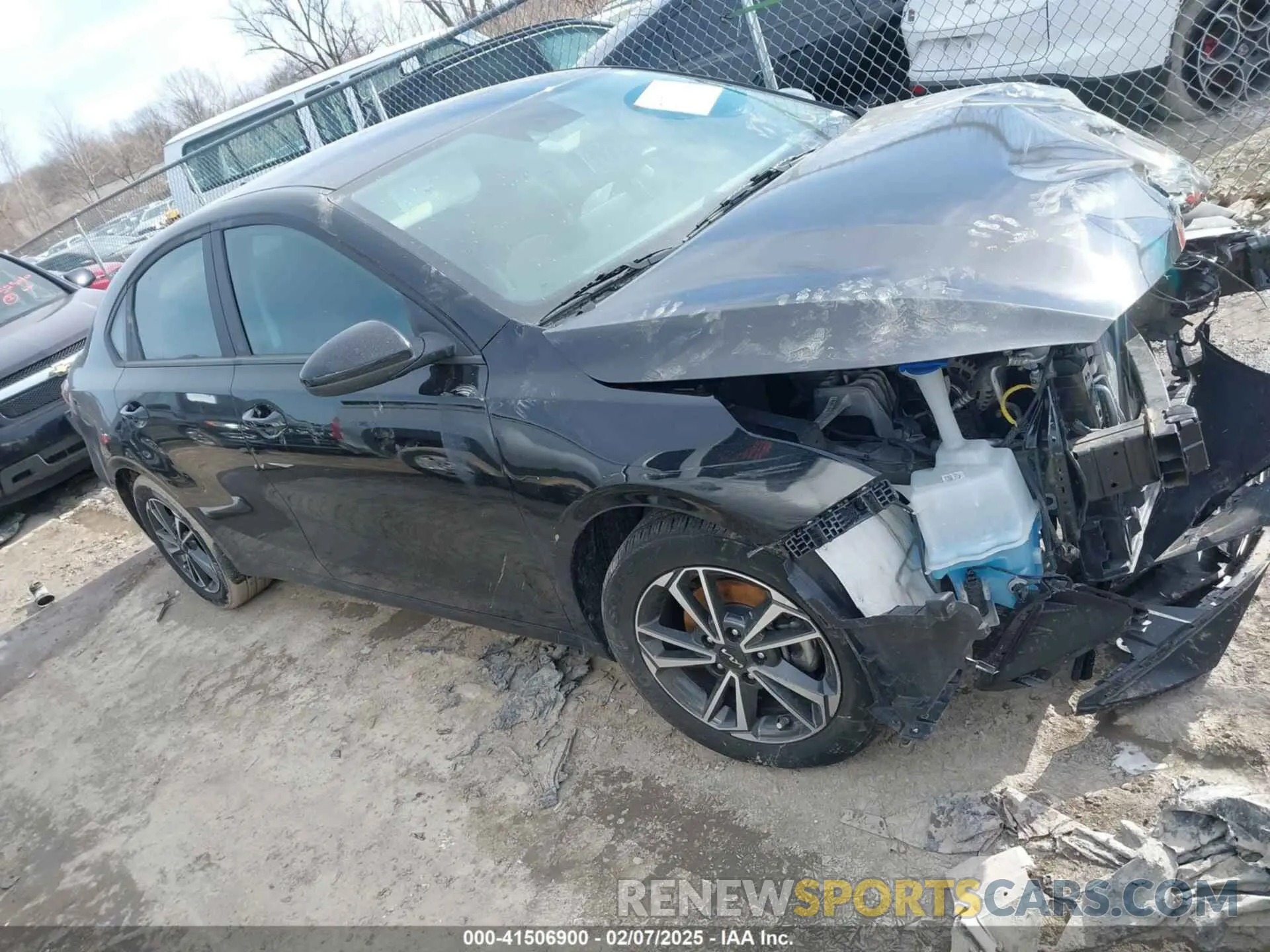 14 fotografías del automóvil dañado 3KPF24AD6PE511503 KIA FORTE 2023