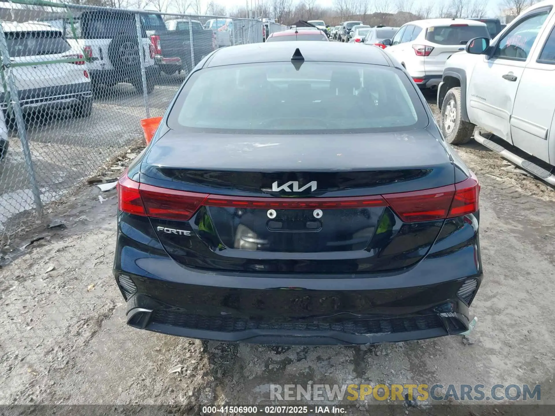 17 fotografías del automóvil dañado 3KPF24AD6PE511503 KIA FORTE 2023