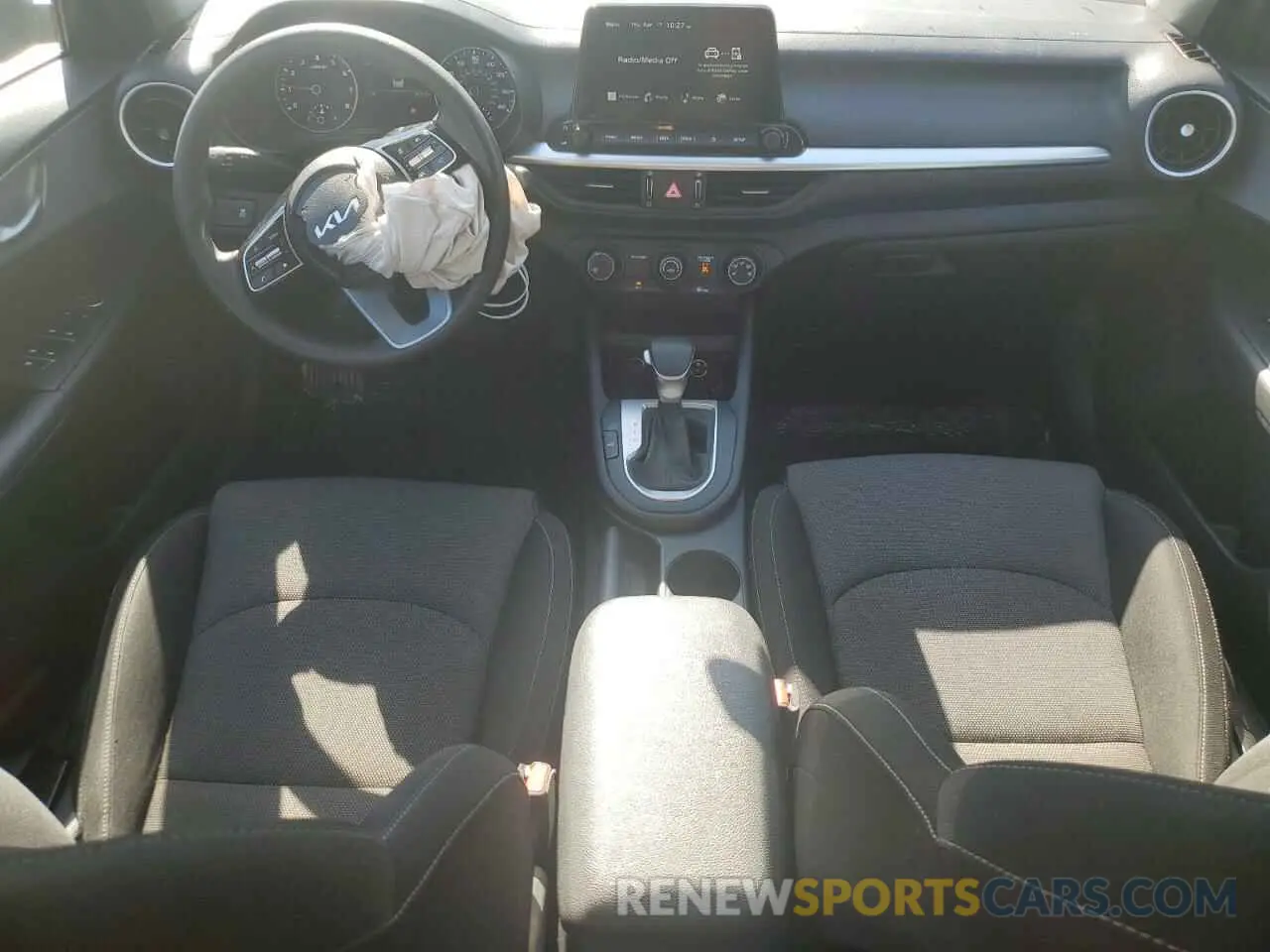 8 fotografías del automóvil dañado 3KPF24AD6PE530956 KIA FORTE 2023
