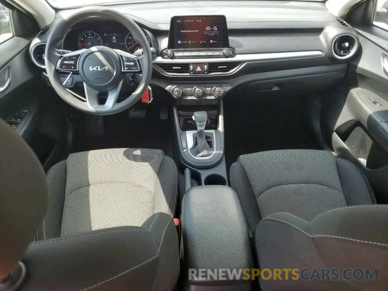 8 fotografías del automóvil dañado 3KPF24AD6PE554612 KIA FORTE 2023