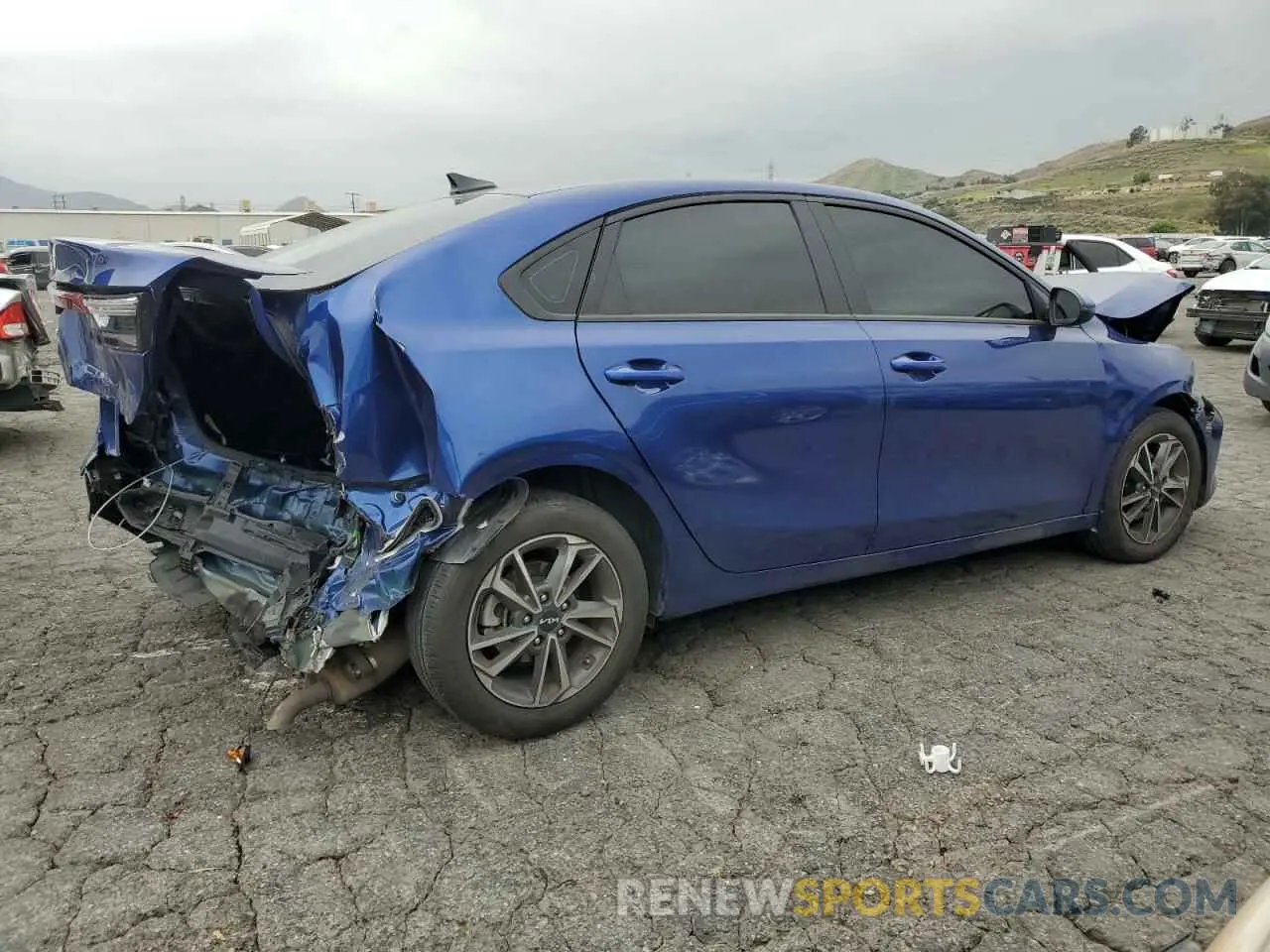 3 fotografías del automóvil dañado 3KPF24AD6PE562094 KIA FORTE 2023