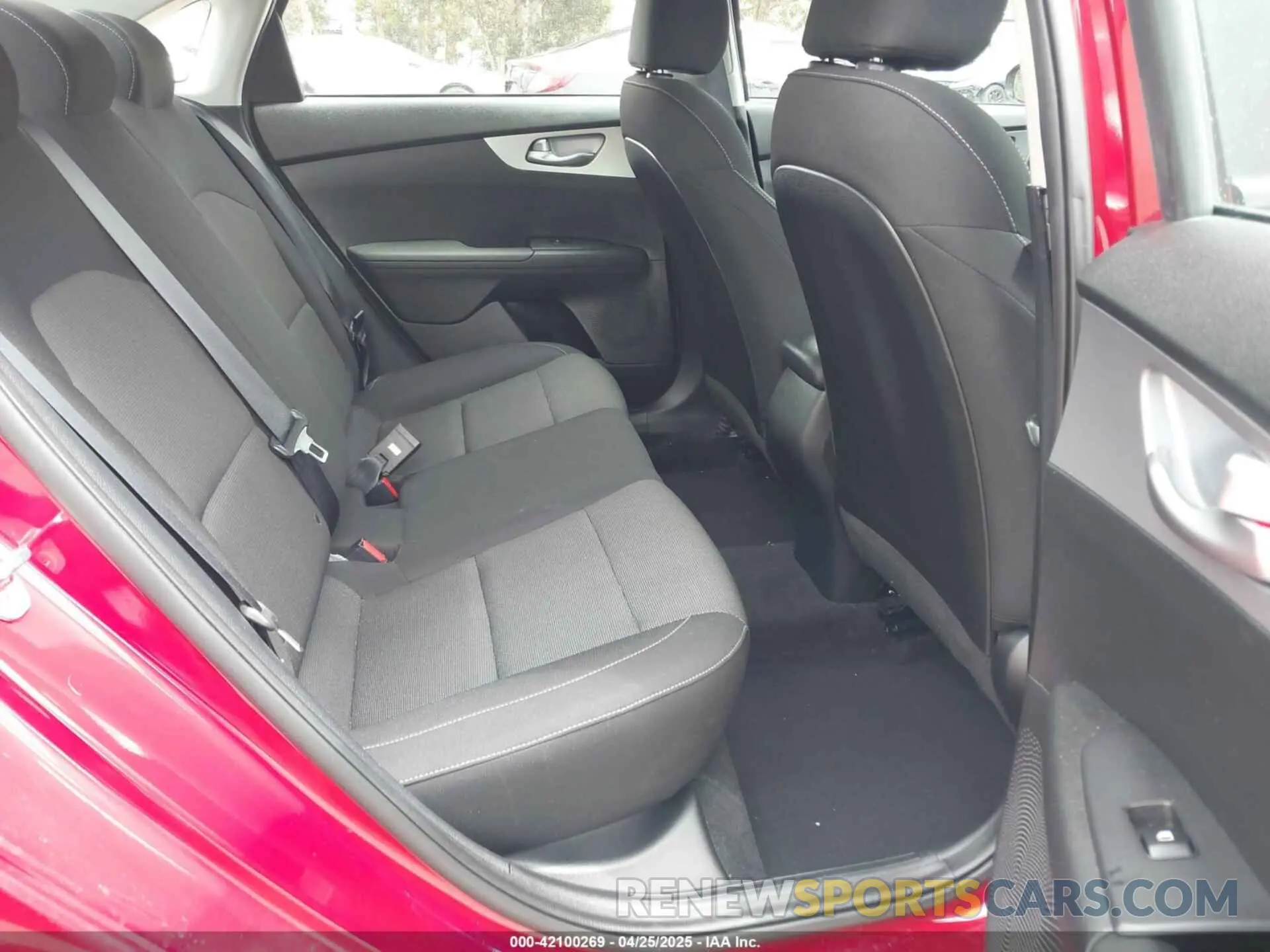 8 fotografías del automóvil dañado 3KPF24AD6PE580787 KIA FORTE 2023