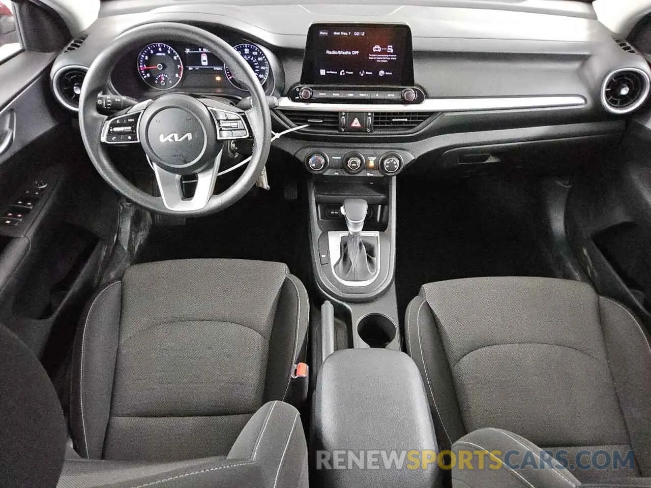8 fotografías del automóvil dañado 3KPF24AD6PE583365 KIA FORTE 2023