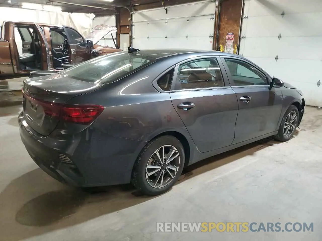 3 fotografías del automóvil dañado 3KPF24AD6PE587674 KIA FORTE 2023