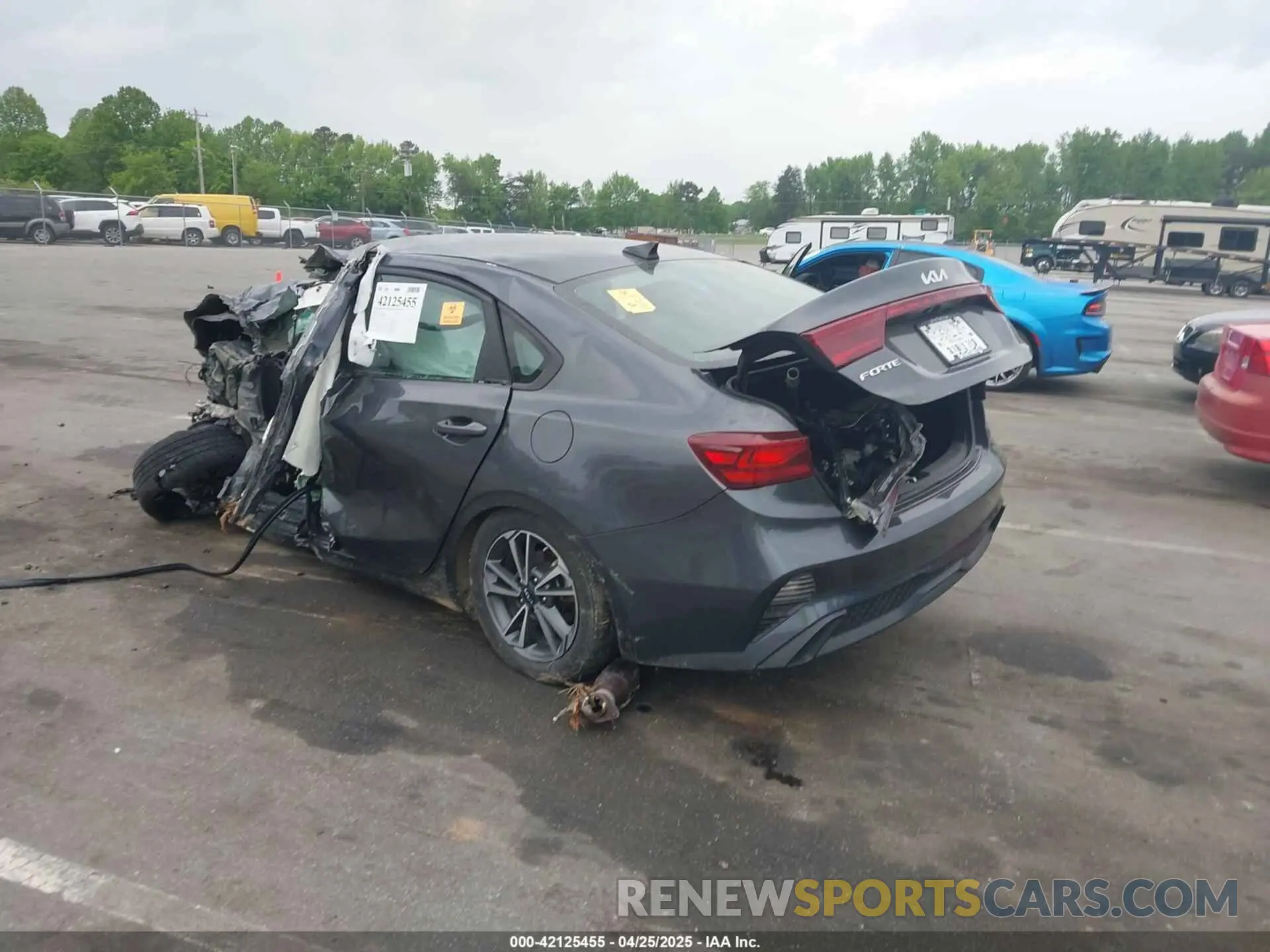 3 fotografías del automóvil dañado 3KPF24AD6PE590896 KIA FORTE 2023