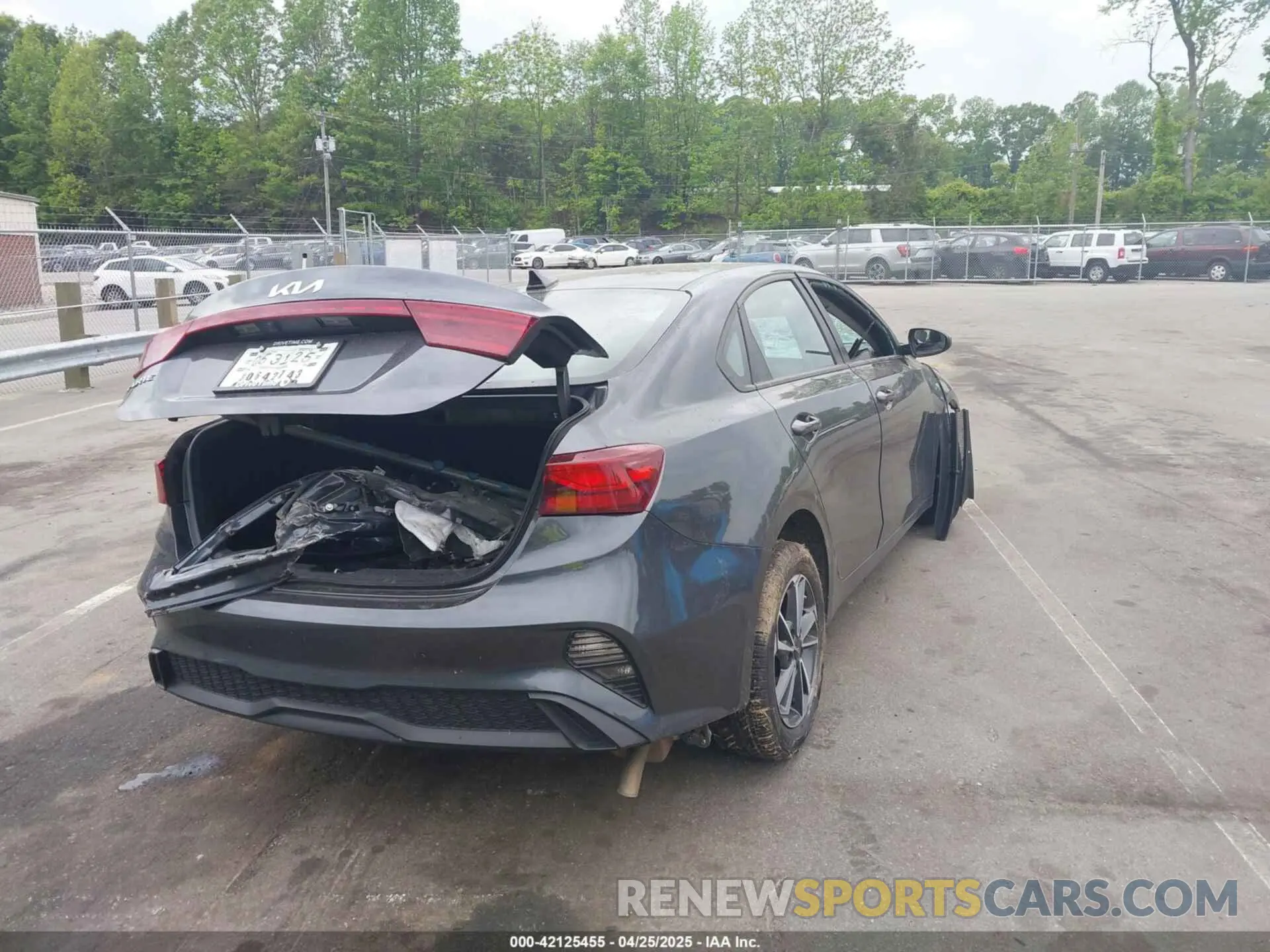 4 fotografías del automóvil dañado 3KPF24AD6PE590896 KIA FORTE 2023