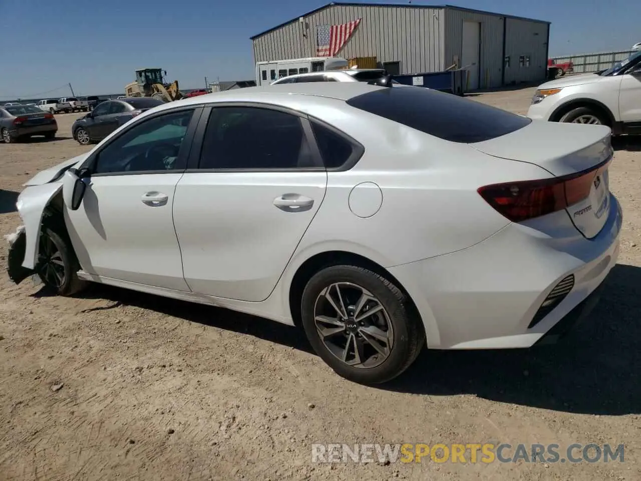 2 fotografías del automóvil dañado 3KPF24AD6PE609057 KIA FORTE 2023
