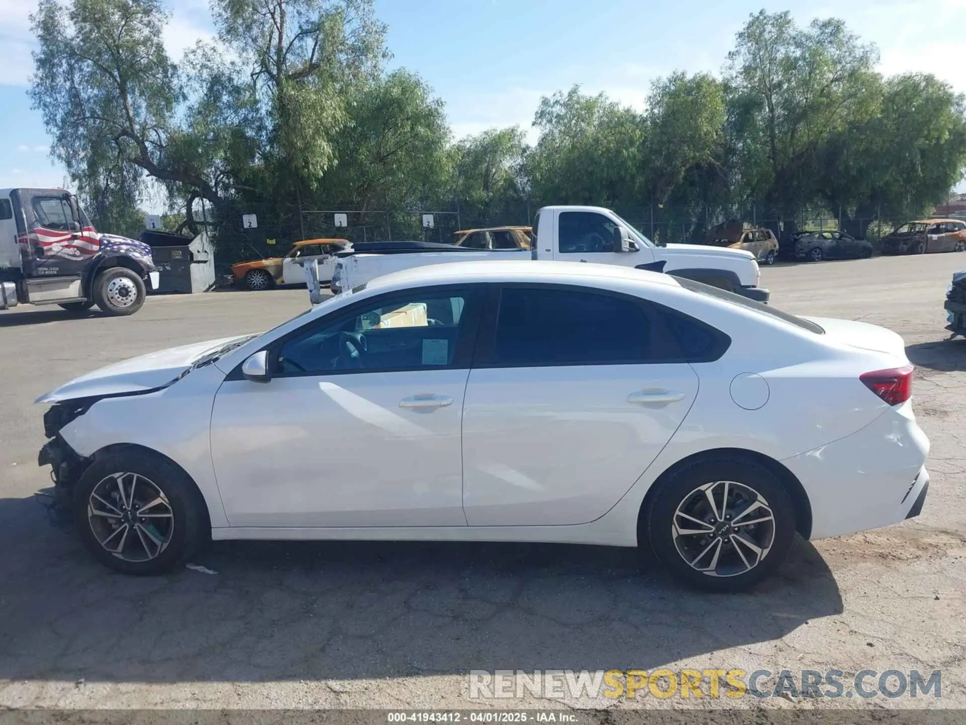 15 fotografías del automóvil dañado 3KPF24AD6PE636307 KIA FORTE 2023