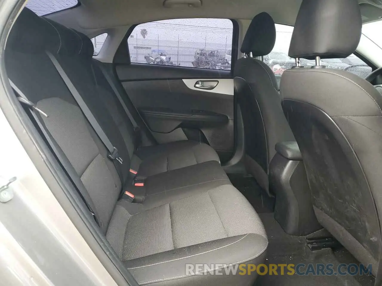 10 fotografías del automóvil dañado 3KPF24AD6PE640583 KIA FORTE 2023