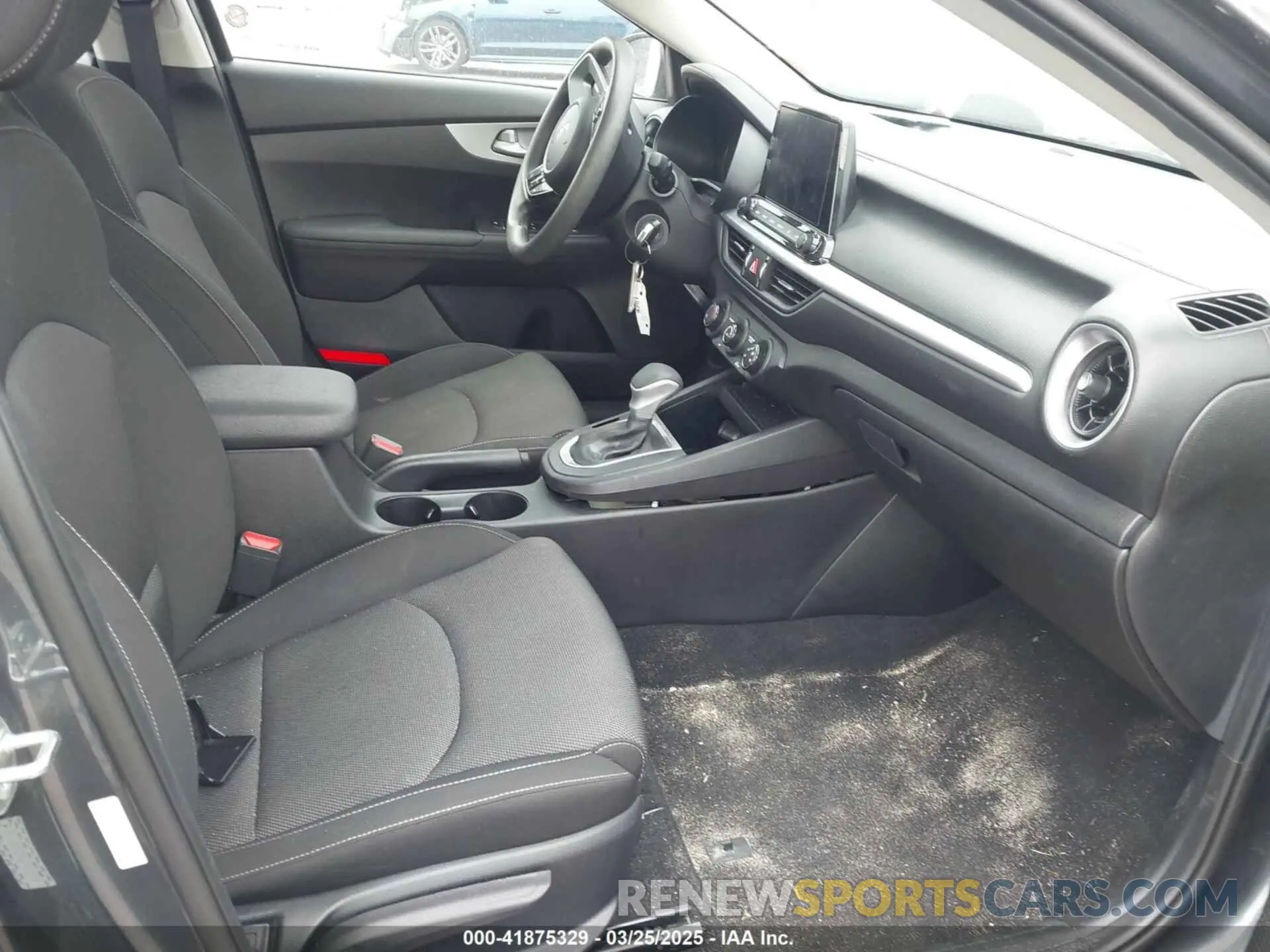 5 fotografías del automóvil dañado 3KPF24AD6PE645296 KIA FORTE 2023