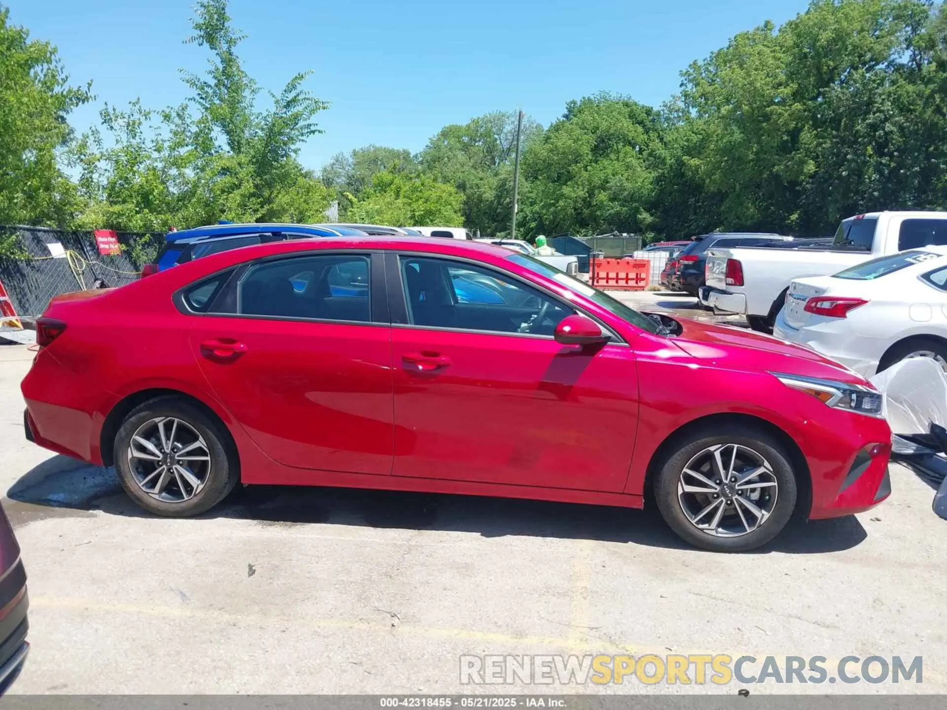 14 fotografías del automóvil dañado 3KPF24AD6PE652524 KIA FORTE 2023