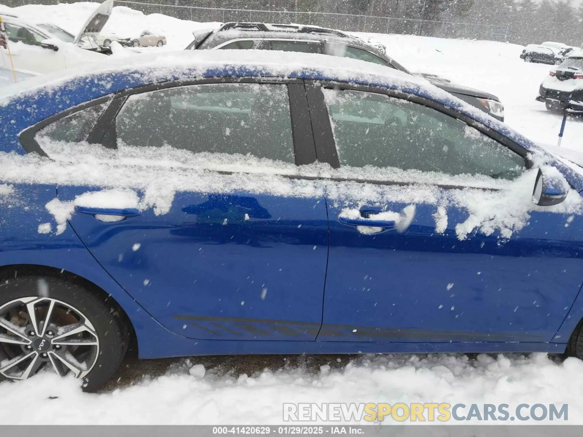 13 fotografías del automóvil dañado 3KPF24AD6PE662888 KIA FORTE 2023