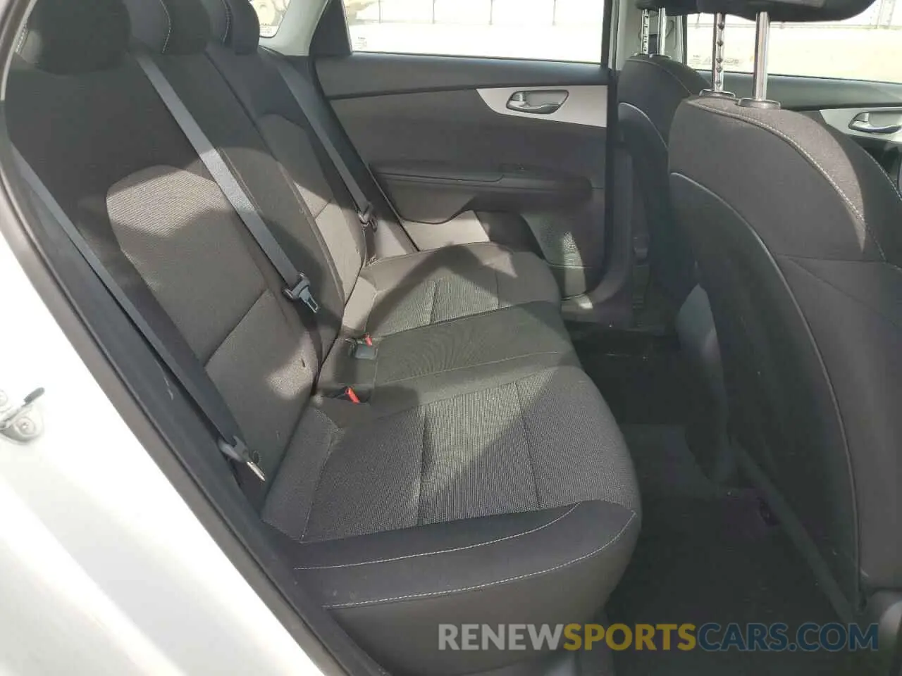10 fotografías del automóvil dañado 3KPF24AD6PE674538 KIA FORTE 2023