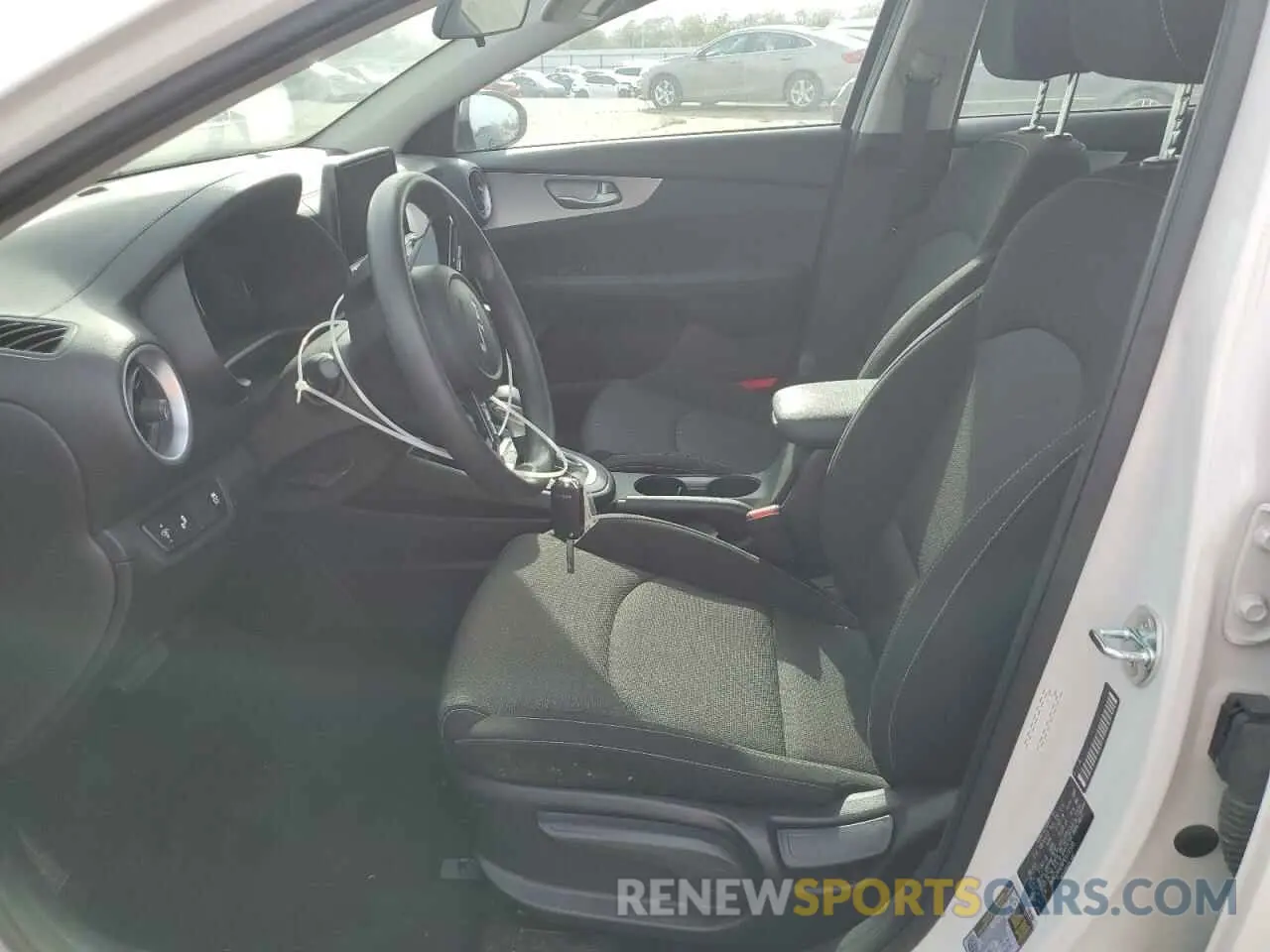 7 fotografías del automóvil dañado 3KPF24AD6PE674538 KIA FORTE 2023