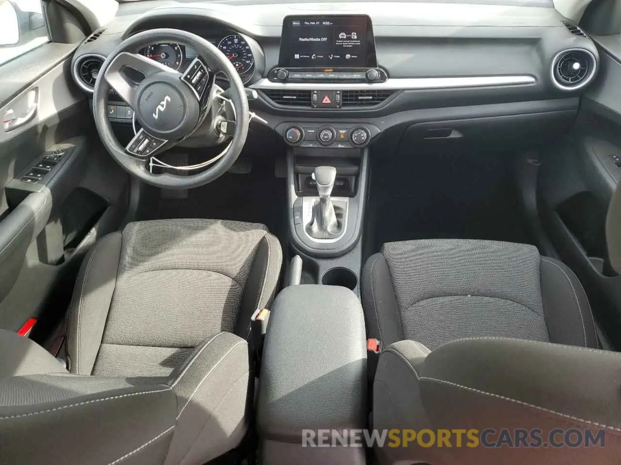 8 fotografías del automóvil dañado 3KPF24AD6PE674538 KIA FORTE 2023