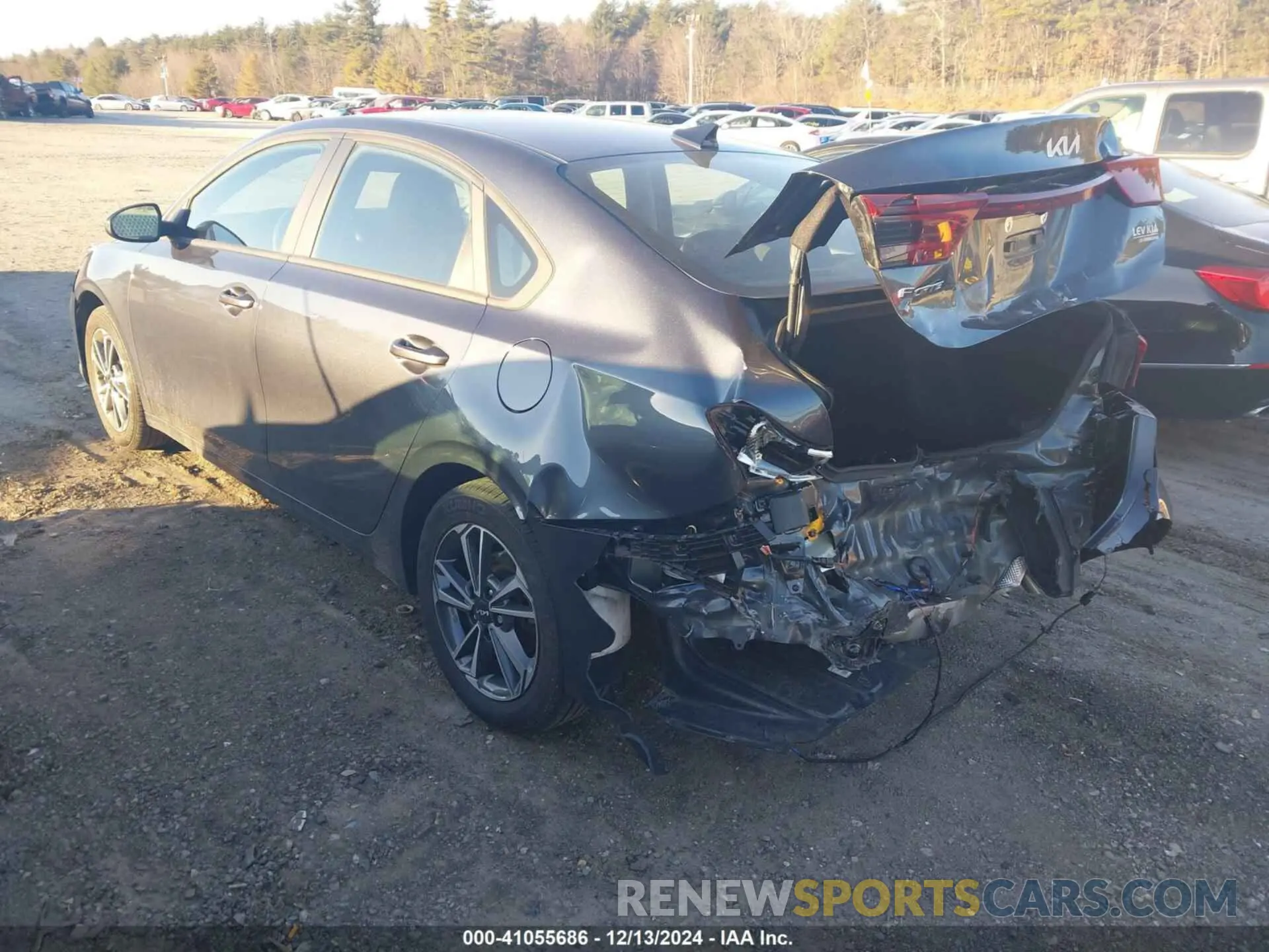 3 fotografías del automóvil dañado 3KPF24AD7PE543022 KIA FORTE 2023