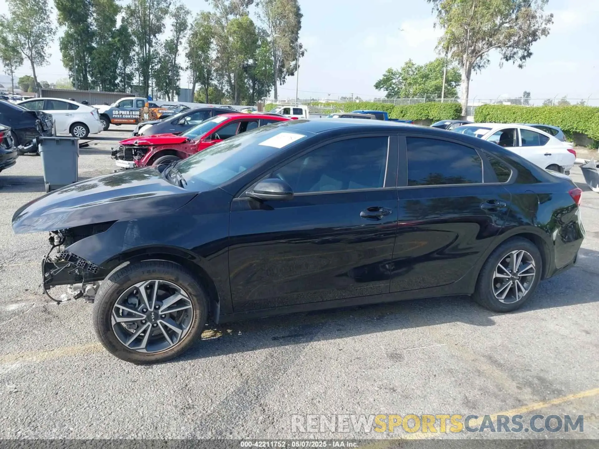 15 fotografías del automóvil dañado 3KPF24AD7PE550875 KIA FORTE 2023