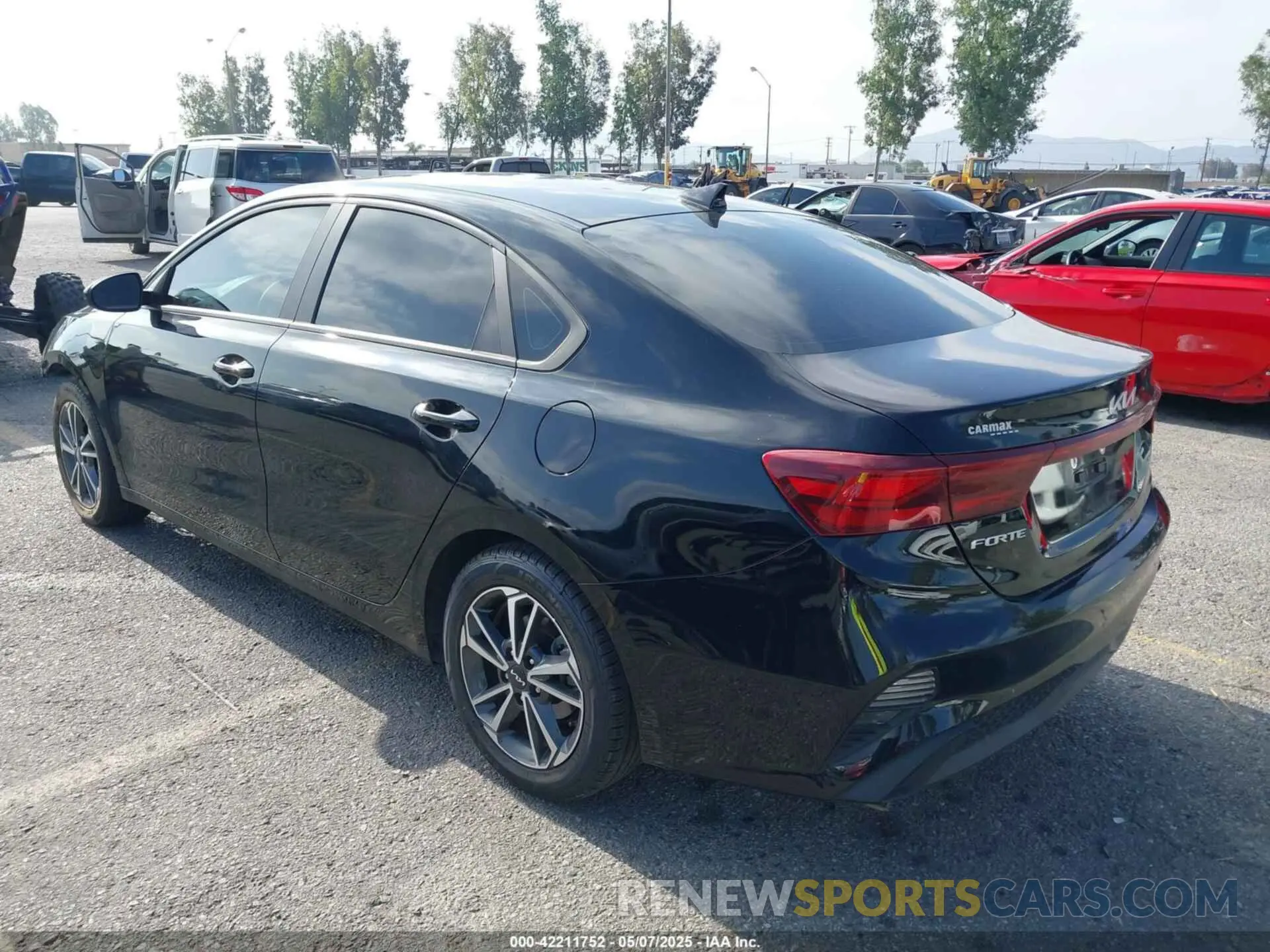 3 fotografías del automóvil dañado 3KPF24AD7PE550875 KIA FORTE 2023
