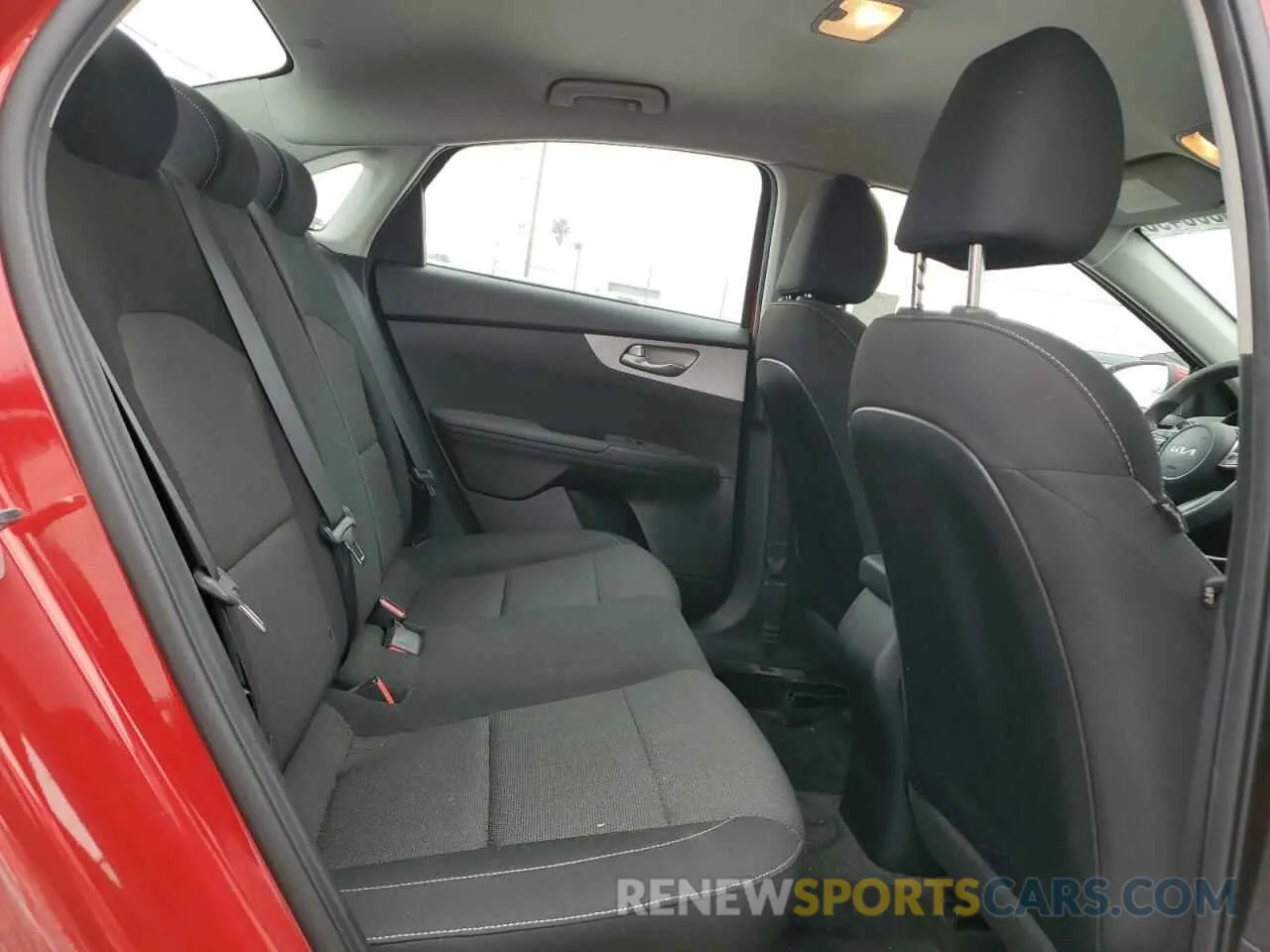 10 fotografías del automóvil dañado 3KPF24AD7PE553985 KIA FORTE 2023