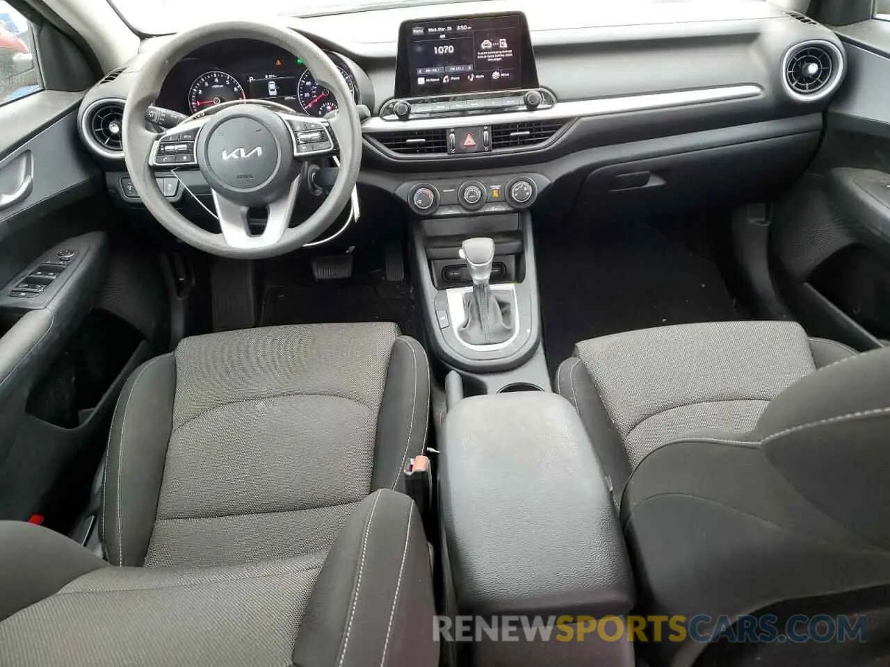8 fotografías del automóvil dañado 3KPF24AD7PE553985 KIA FORTE 2023