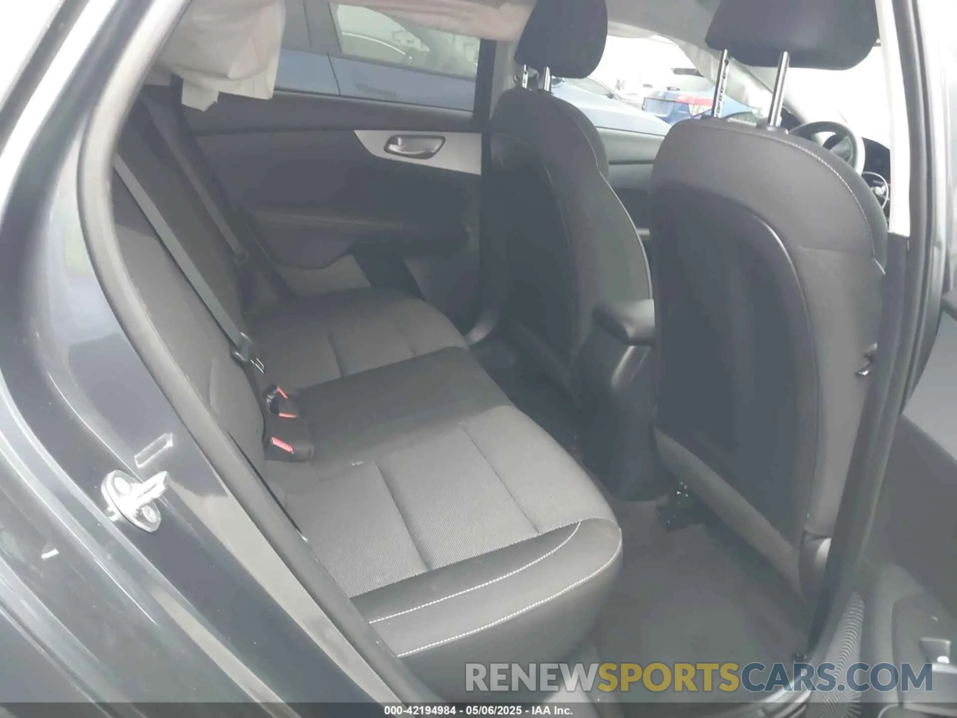 8 fotografías del automóvil dañado 3KPF24AD7PE563187 KIA FORTE 2023