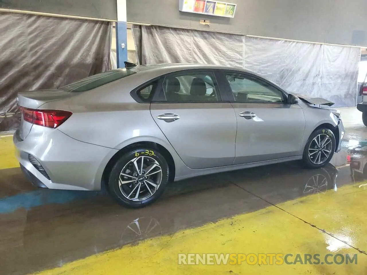 3 fotografías del automóvil dañado 3KPF24AD7PE629544 KIA FORTE 2023