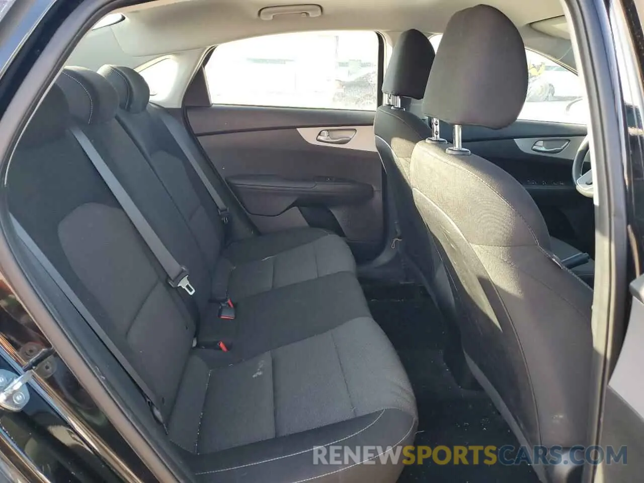 10 fotografías del automóvil dañado 3KPF24AD7PE662933 KIA FORTE 2023