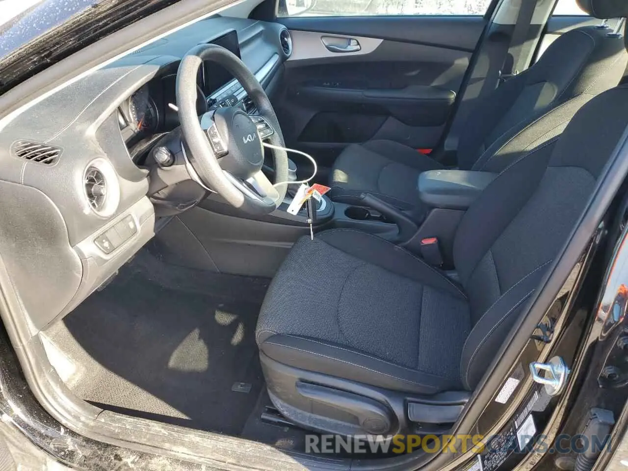7 fotografías del automóvil dañado 3KPF24AD7PE662933 KIA FORTE 2023