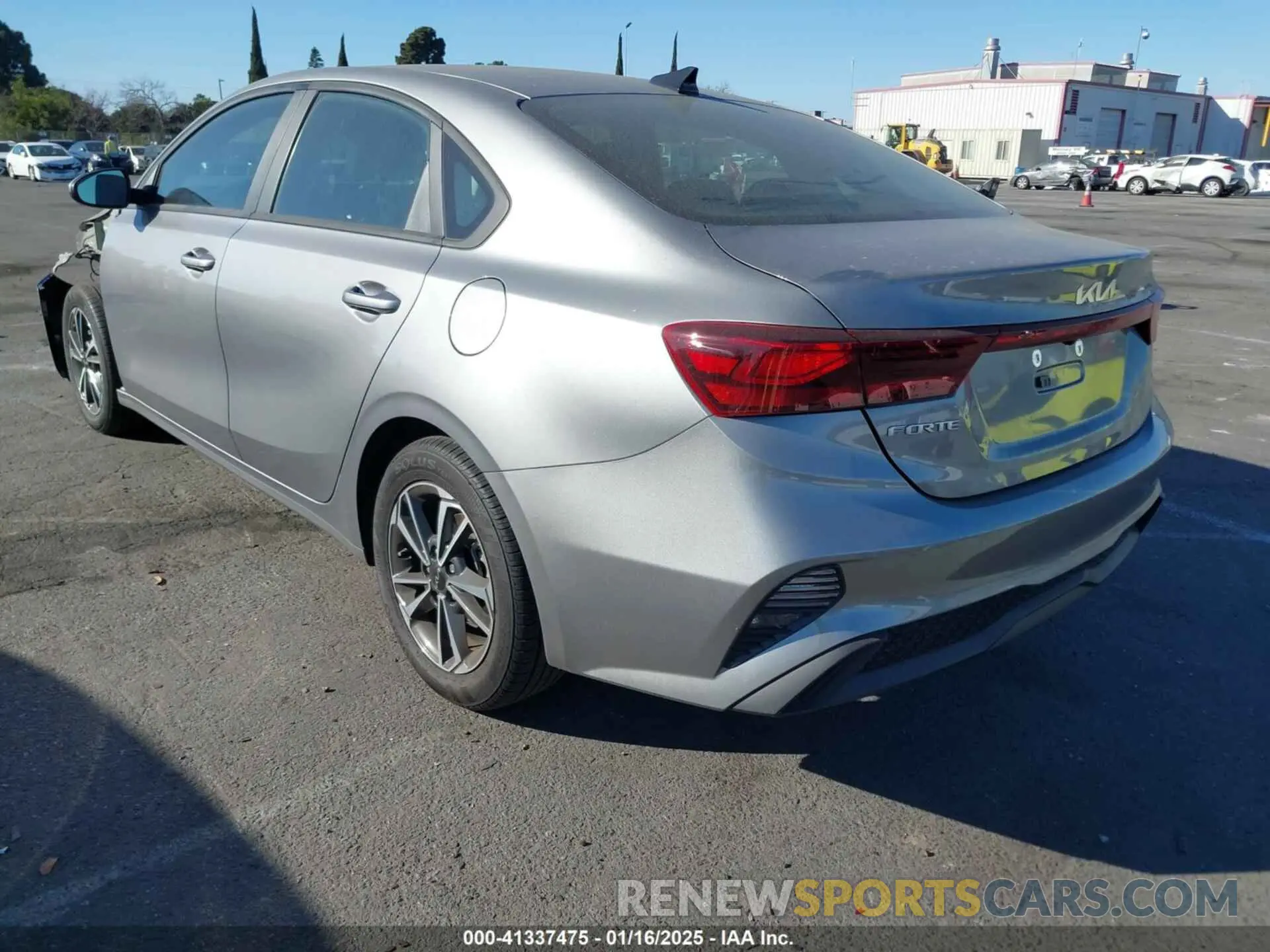 3 fotografías del automóvil dañado 3KPF24AD7PE665265 KIA FORTE 2023