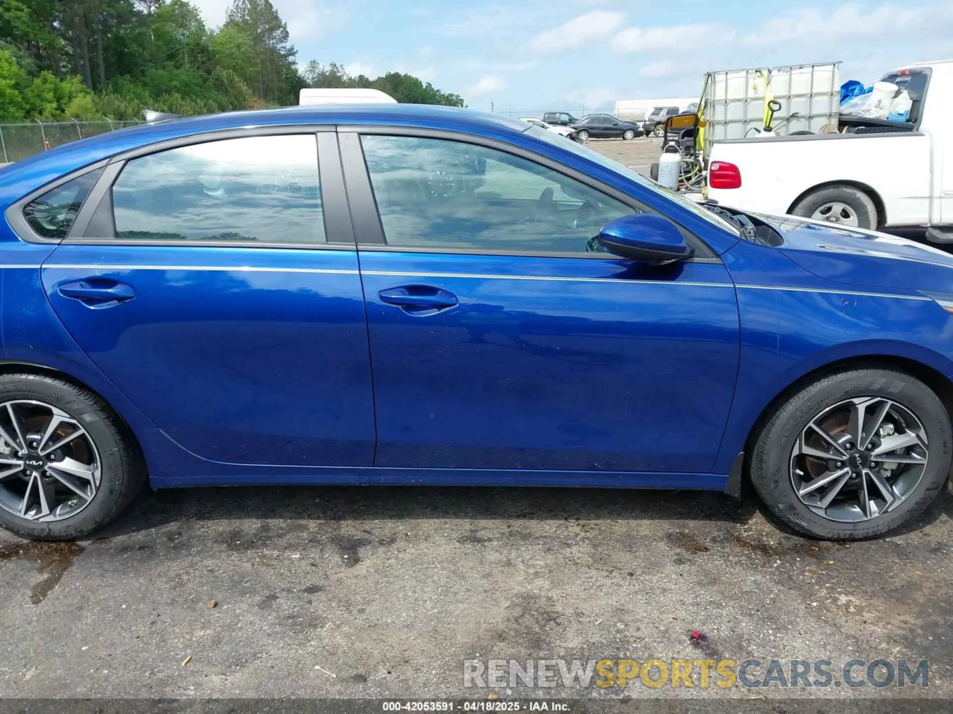 14 fotografías del automóvil dañado 3KPF24AD7PE682132 KIA FORTE 2023