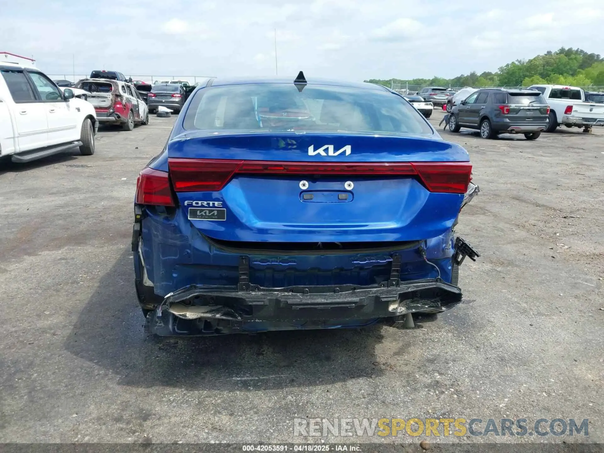 18 fotografías del automóvil dañado 3KPF24AD7PE682132 KIA FORTE 2023