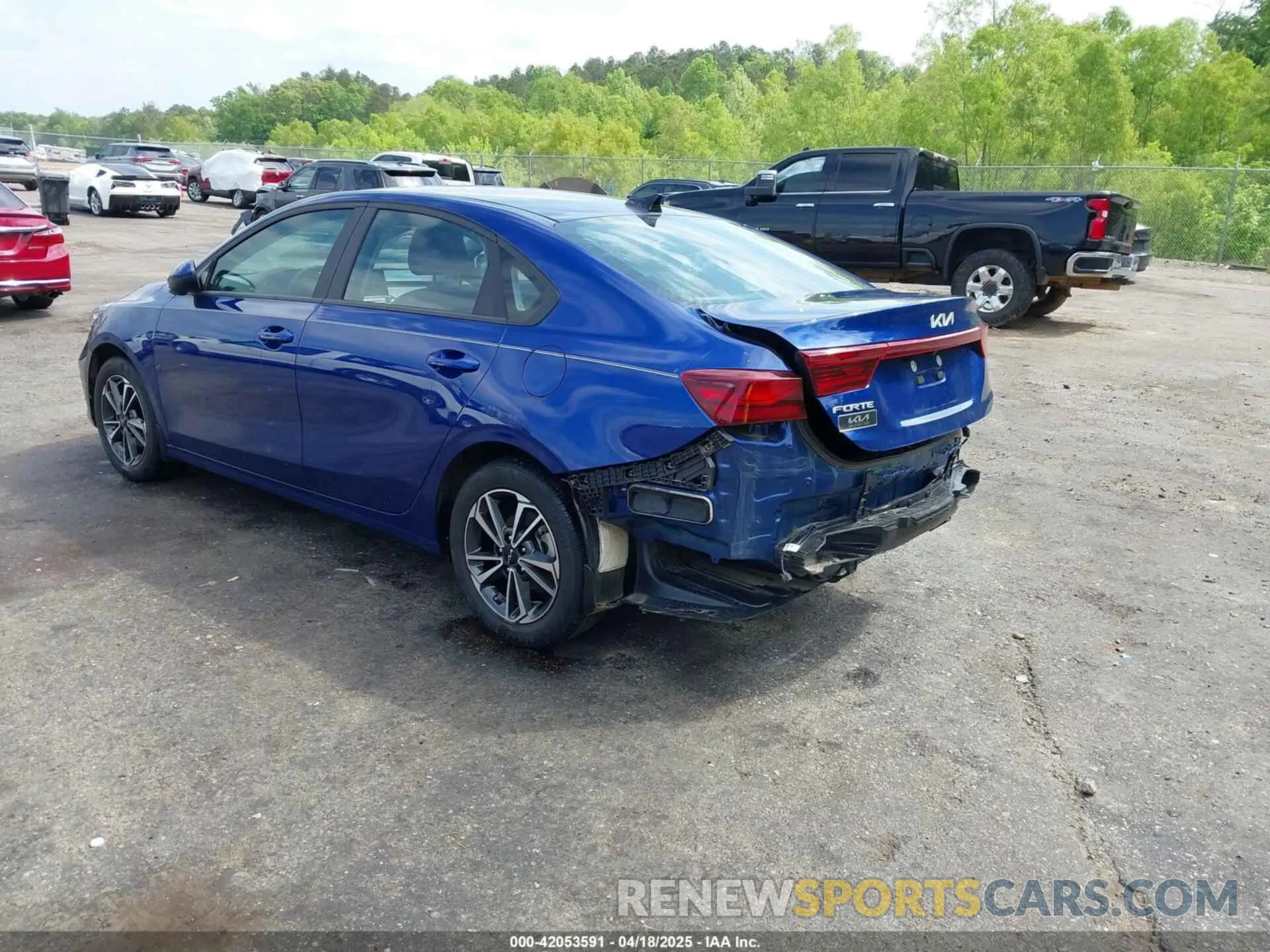3 fotografías del automóvil dañado 3KPF24AD7PE682132 KIA FORTE 2023