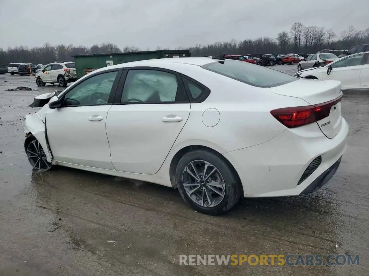 2 fotografías del automóvil dañado 3KPF24AD7PE685029 KIA FORTE 2023