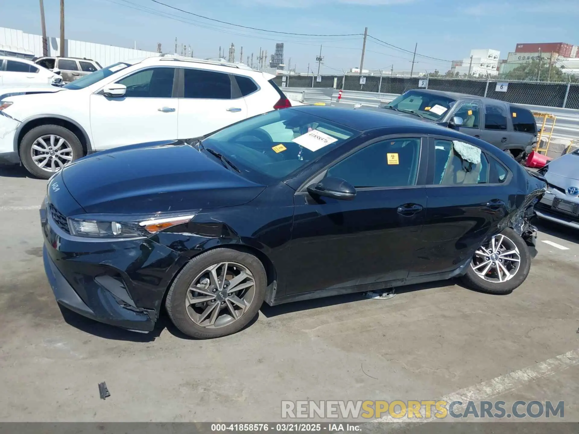 14 fotografías del automóvil dañado 3KPF24AD8PE512846 KIA FORTE 2023