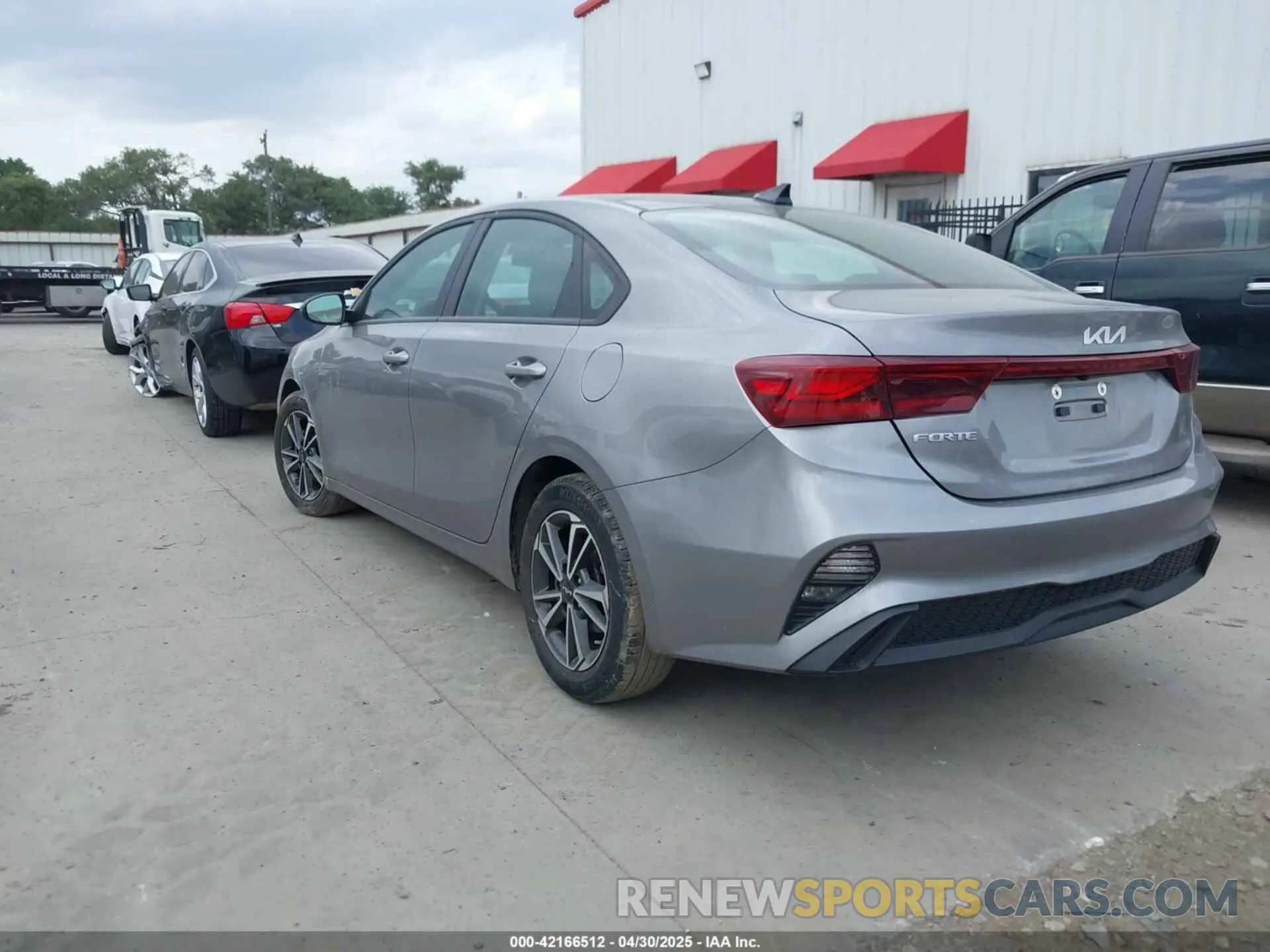 3 fotografías del automóvil dañado 3KPF24AD8PE558631 KIA FORTE 2023