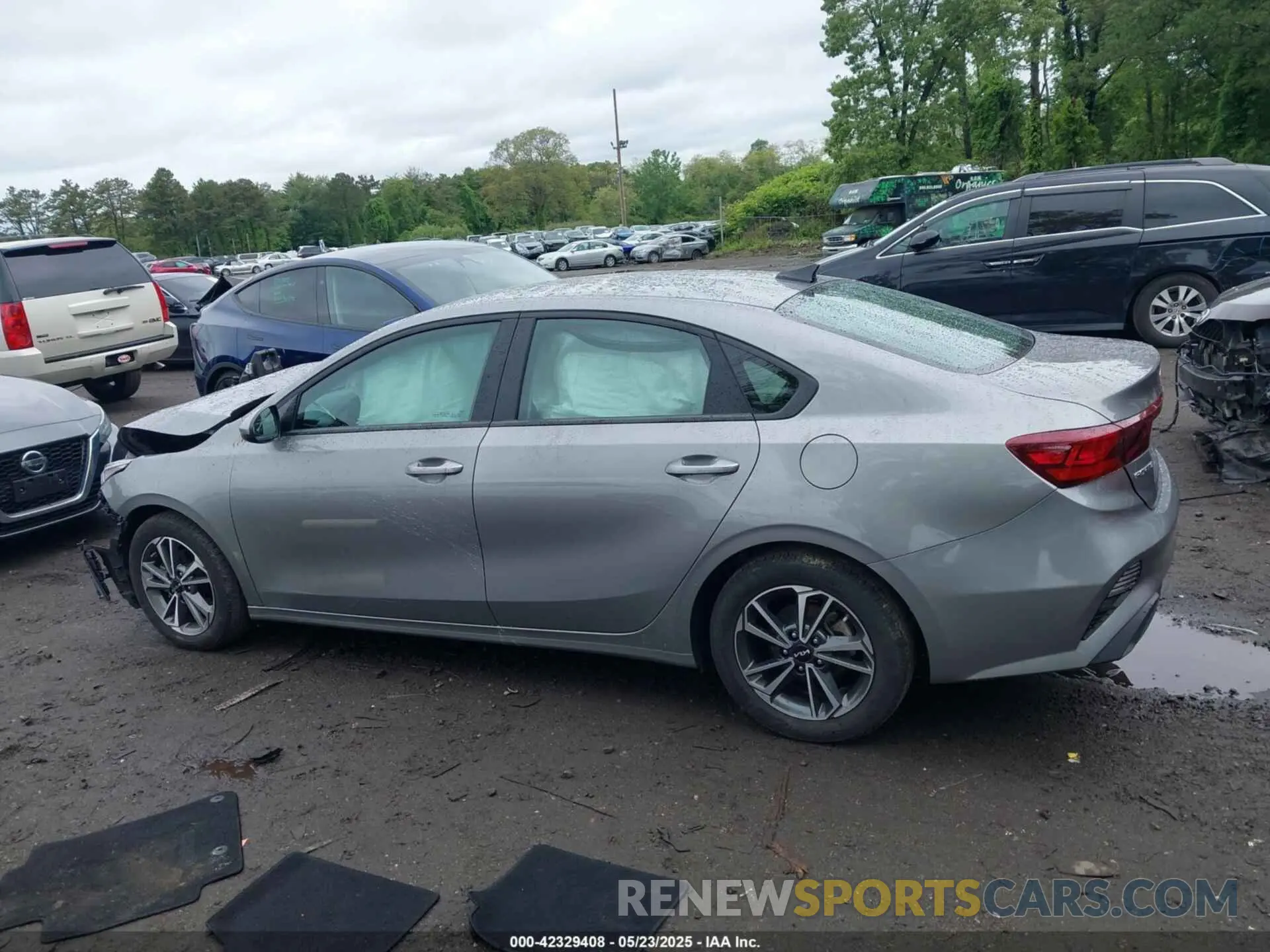14 fotografías del automóvil dañado 3KPF24AD8PE558676 KIA FORTE 2023