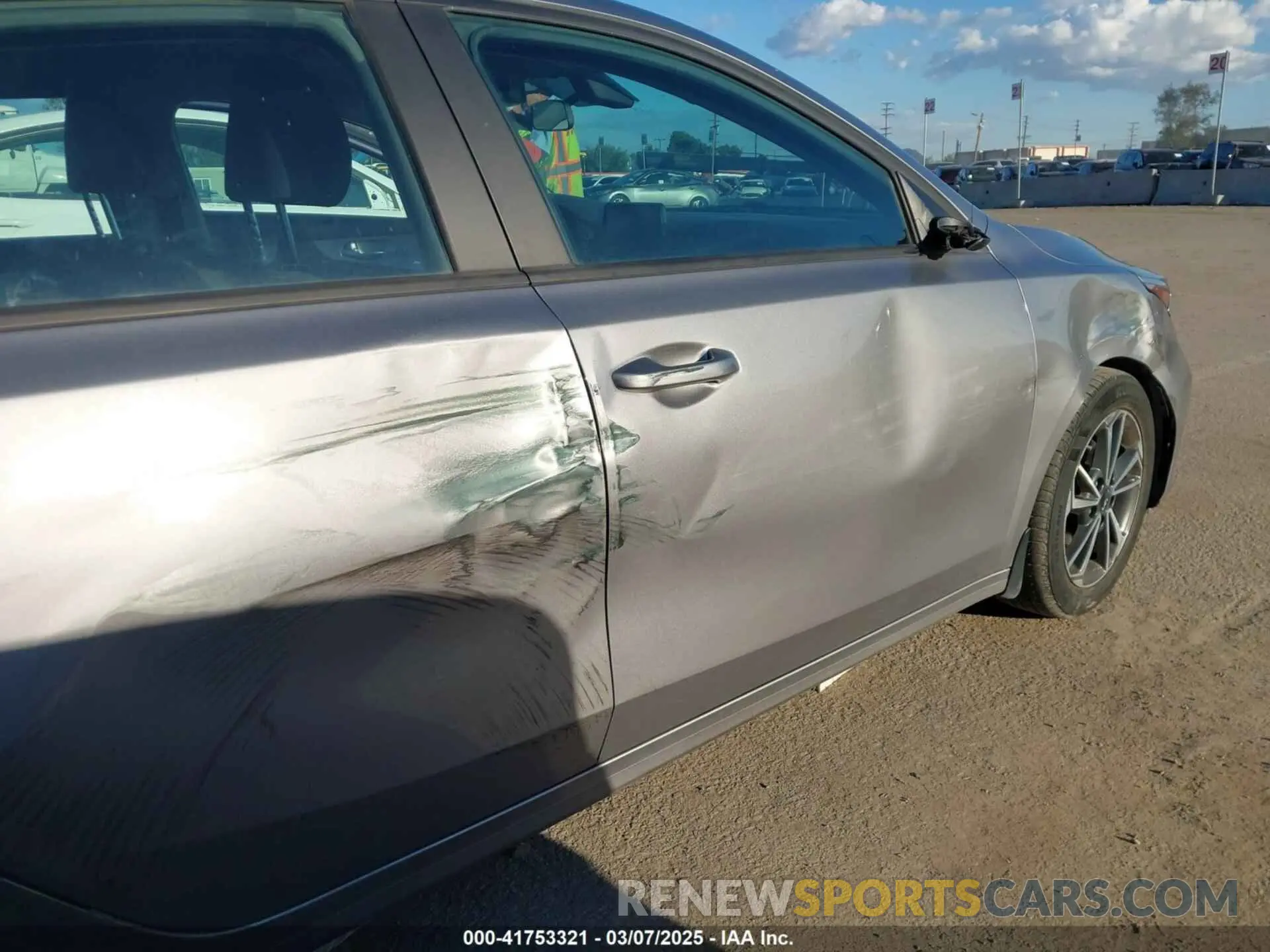 6 fotografías del automóvil dañado 3KPF24AD8PE558760 KIA FORTE 2023