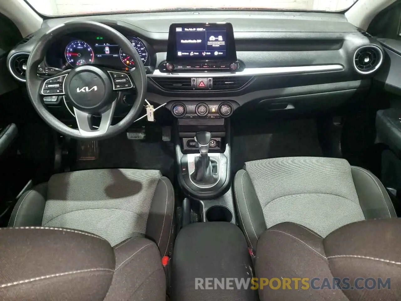 8 fotografías del automóvil dañado 3KPF24AD8PE581455 KIA FORTE 2023