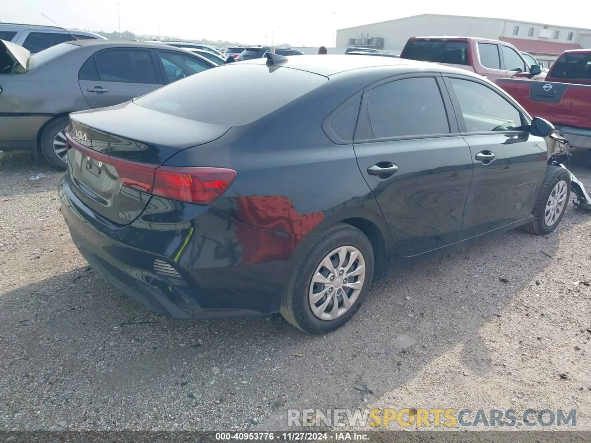 4 fotografías del automóvil dañado 3KPF24AD8PE589149 KIA FORTE 2023