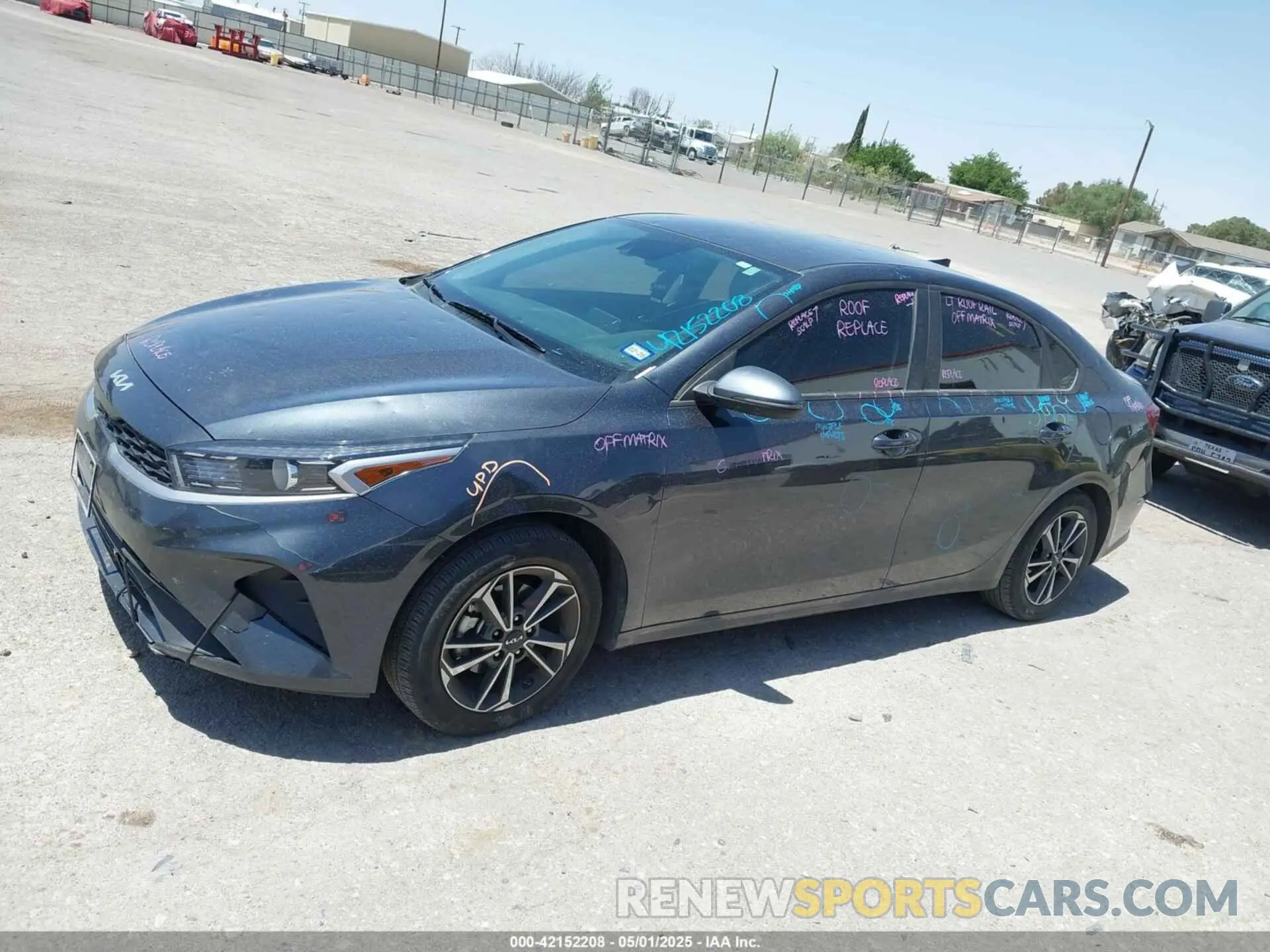 14 fotografías del automóvil dañado 3KPF24AD8PE597588 KIA FORTE 2023