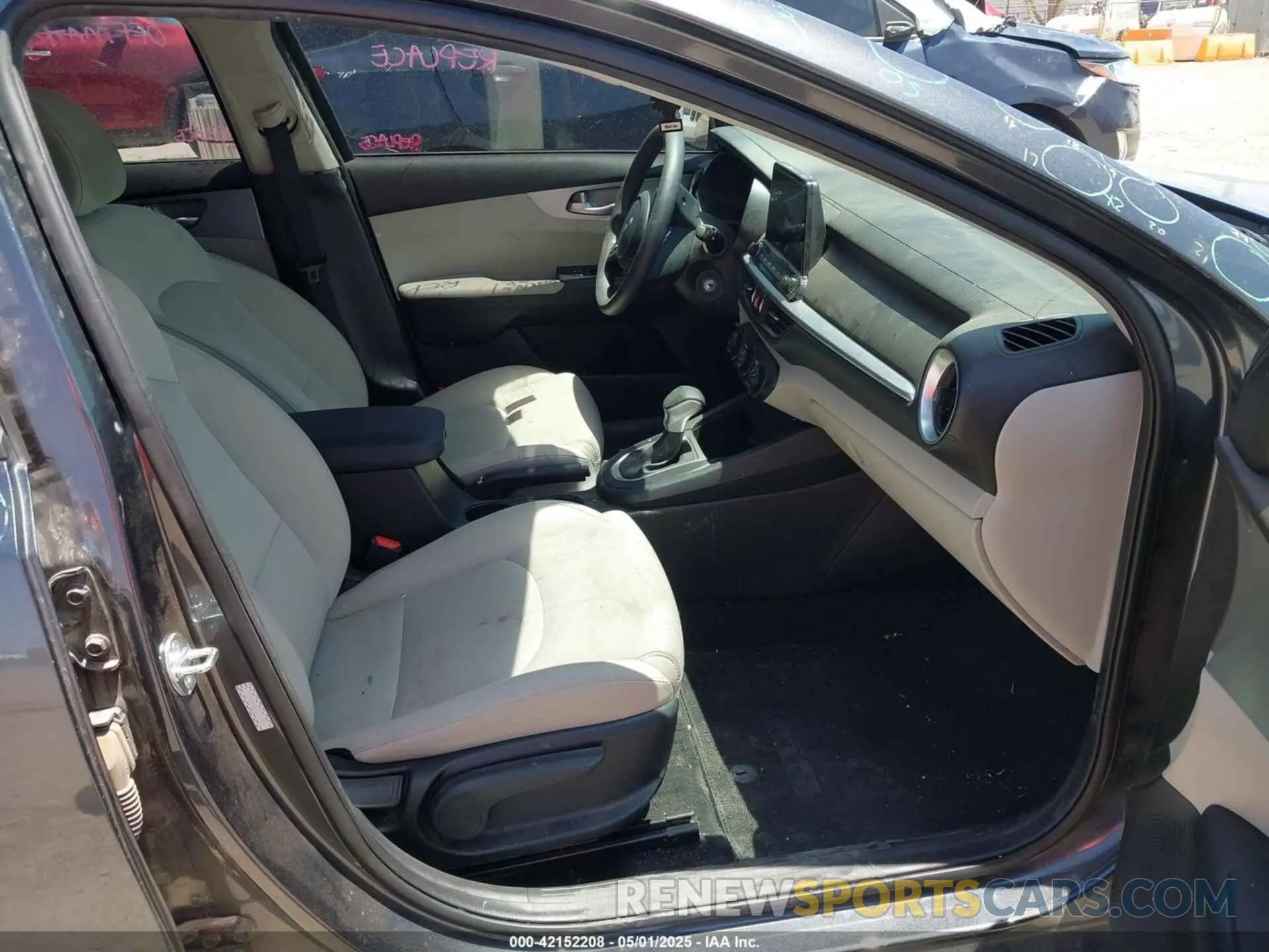 5 fotografías del automóvil dañado 3KPF24AD8PE597588 KIA FORTE 2023