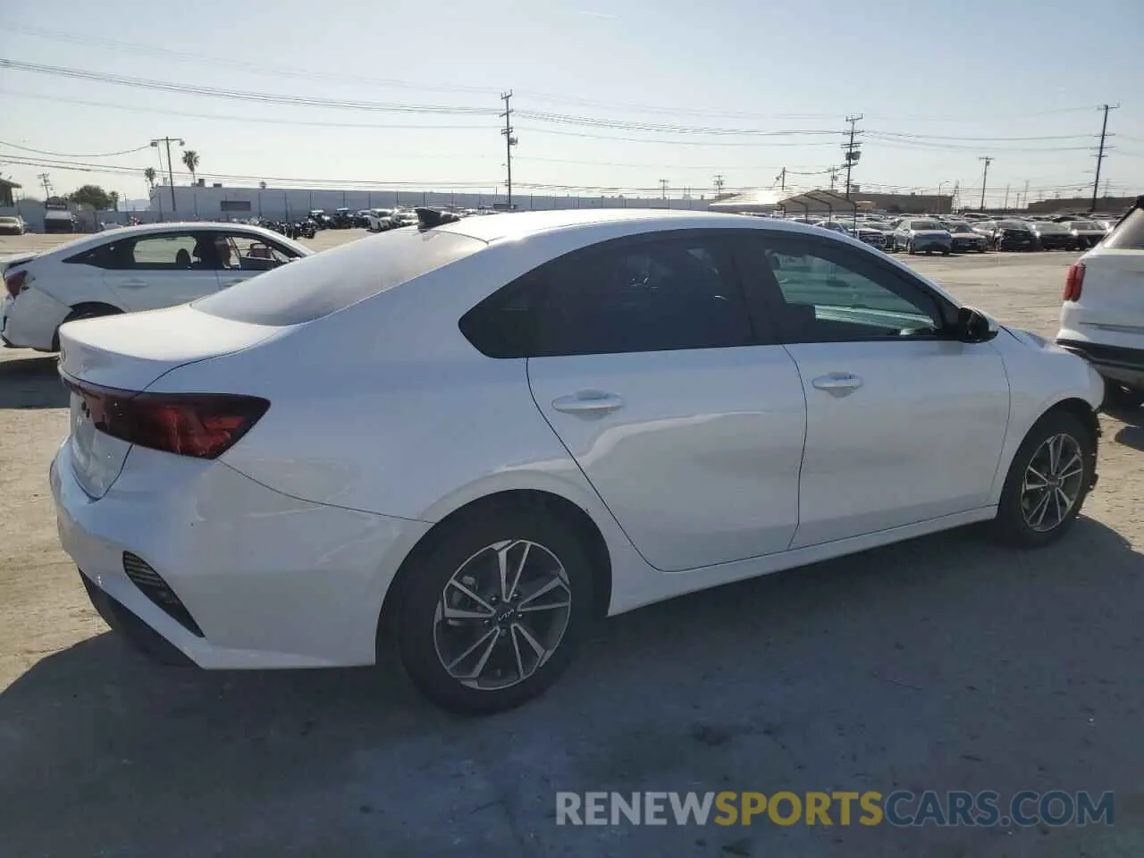 3 fotografías del automóvil dañado 3KPF24AD8PE609318 KIA FORTE 2023