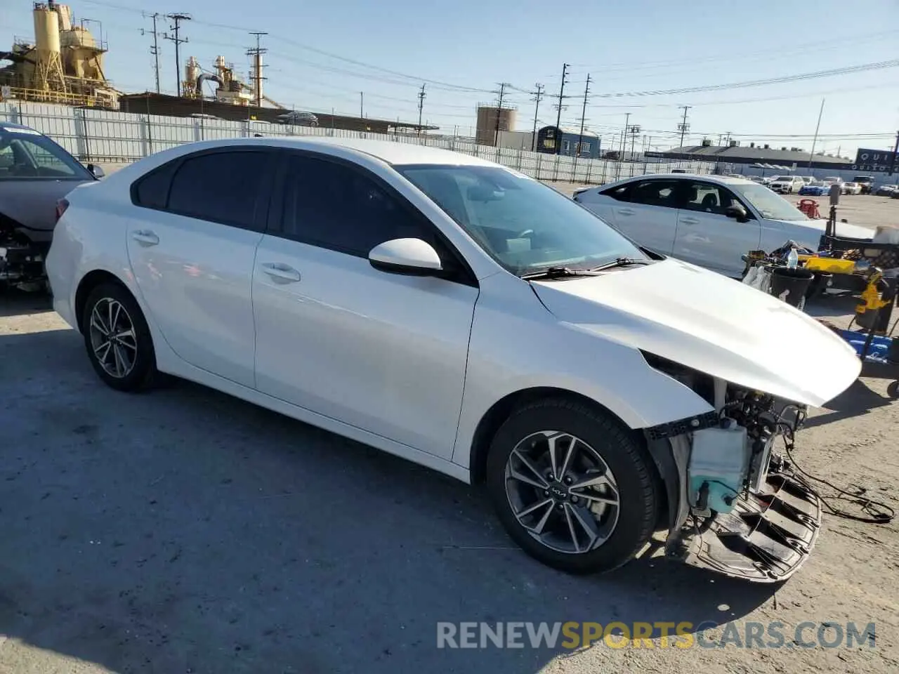 4 fotografías del automóvil dañado 3KPF24AD8PE609318 KIA FORTE 2023